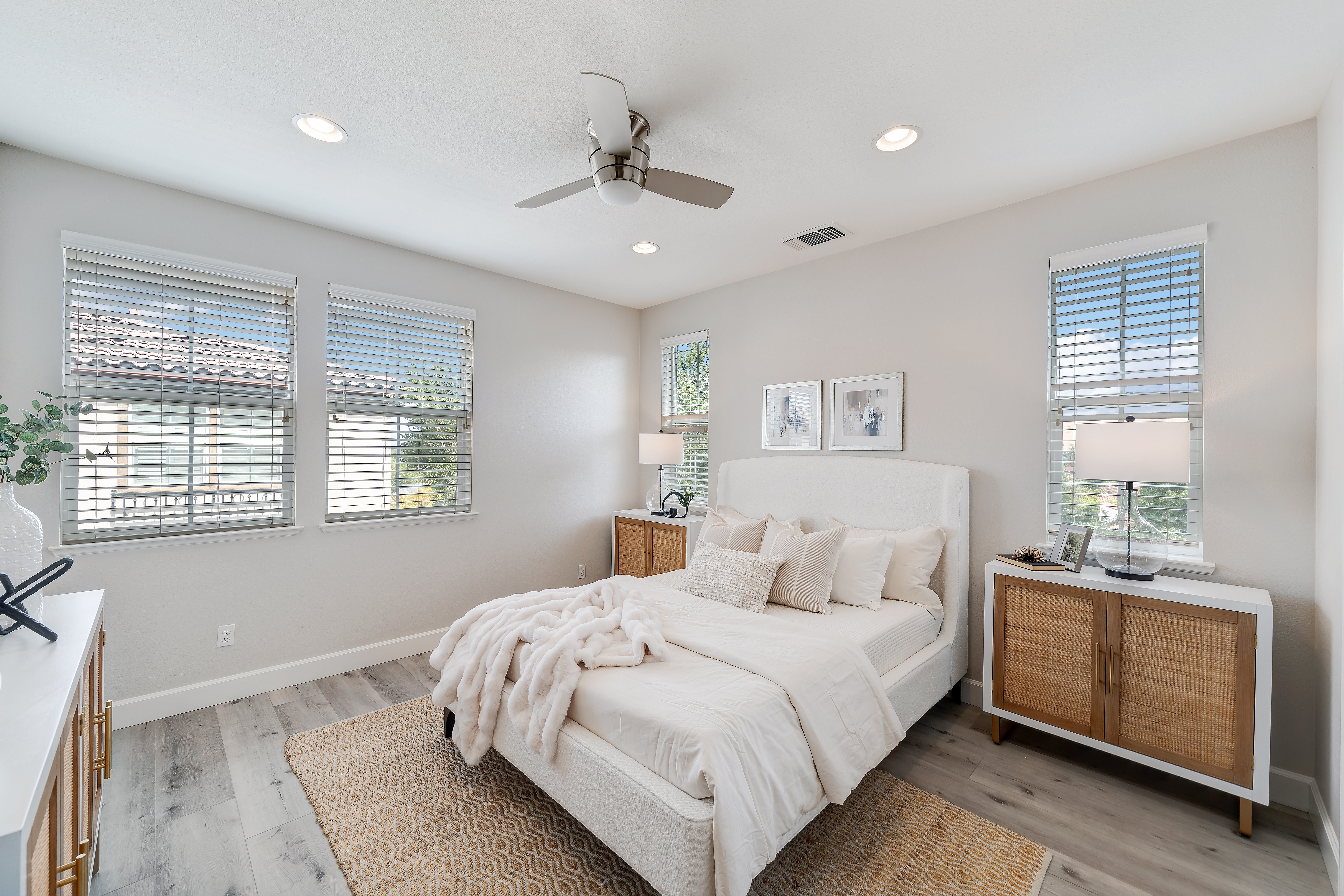 2850 Finca Terrace 