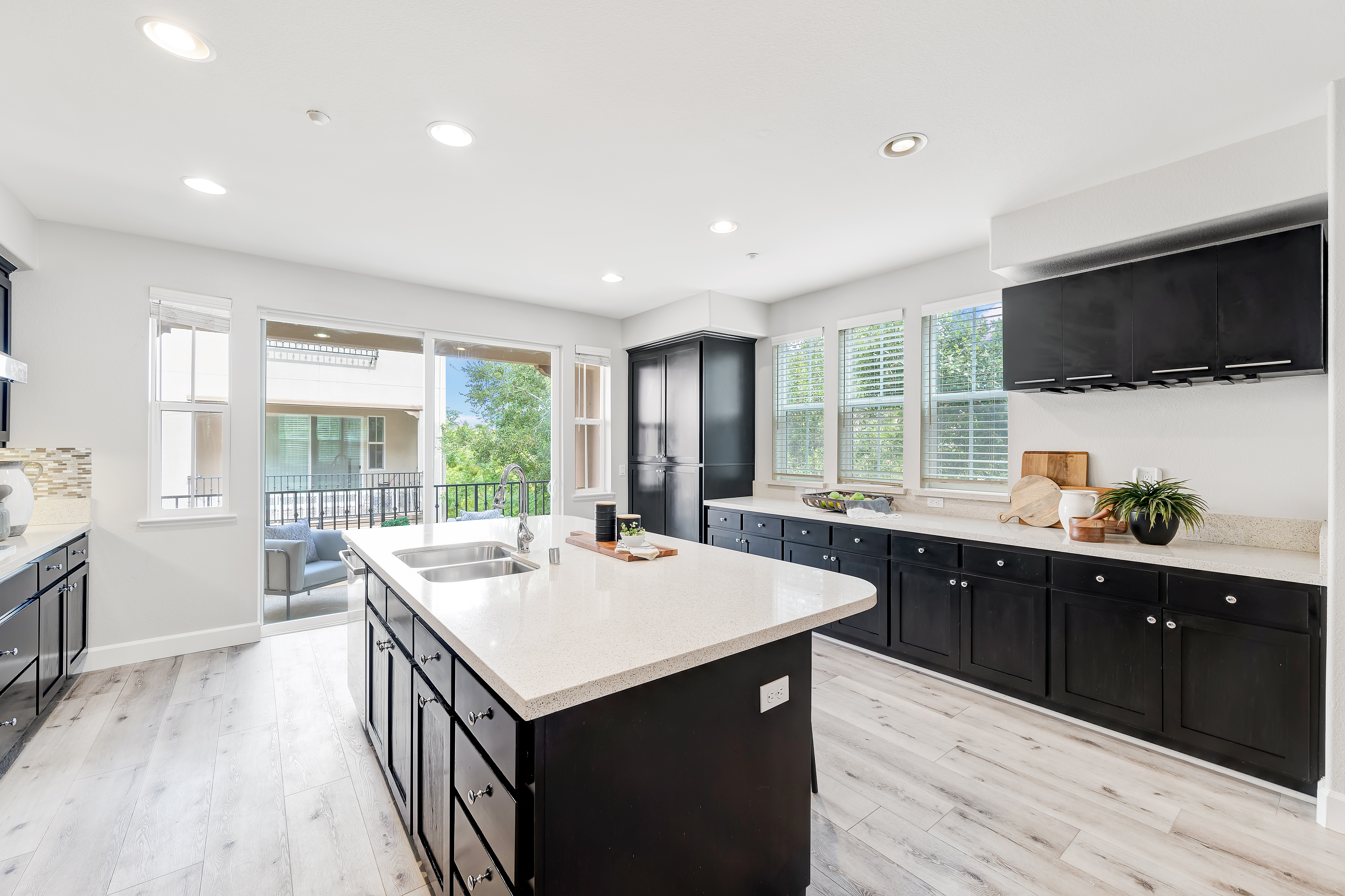 2850 Finca Terrace 