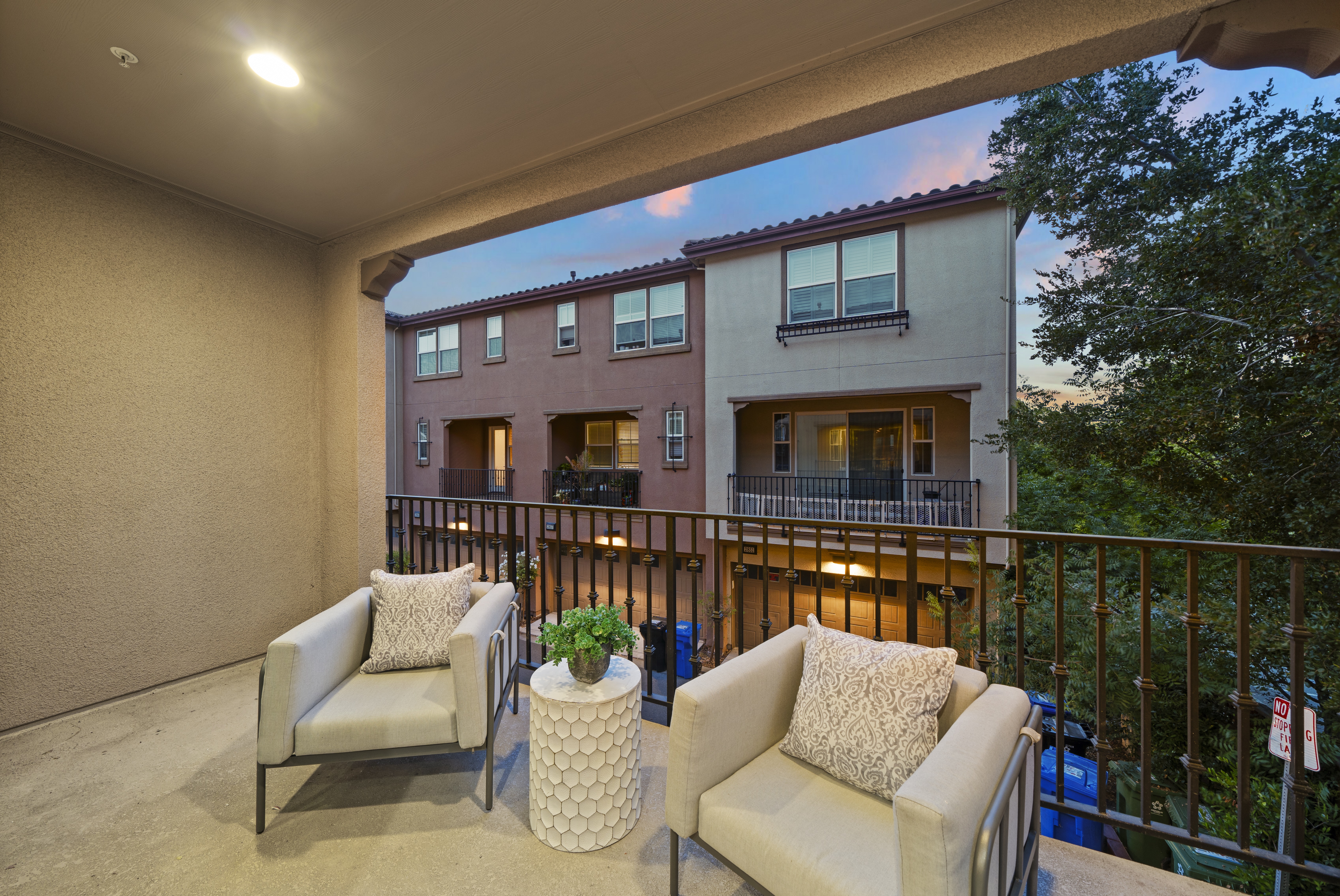 2850 Finca Terrace 