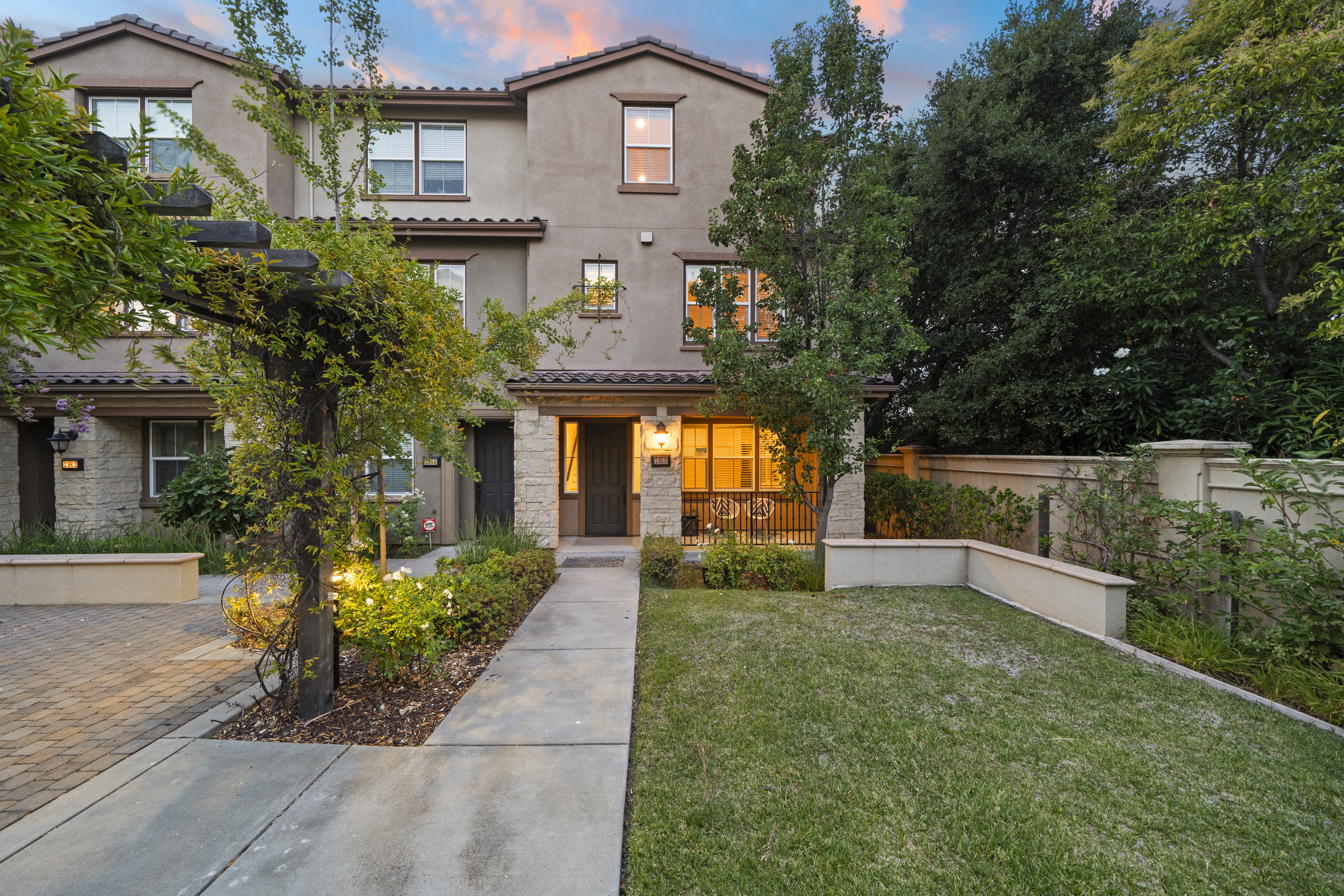 2850 Finca Terrace 