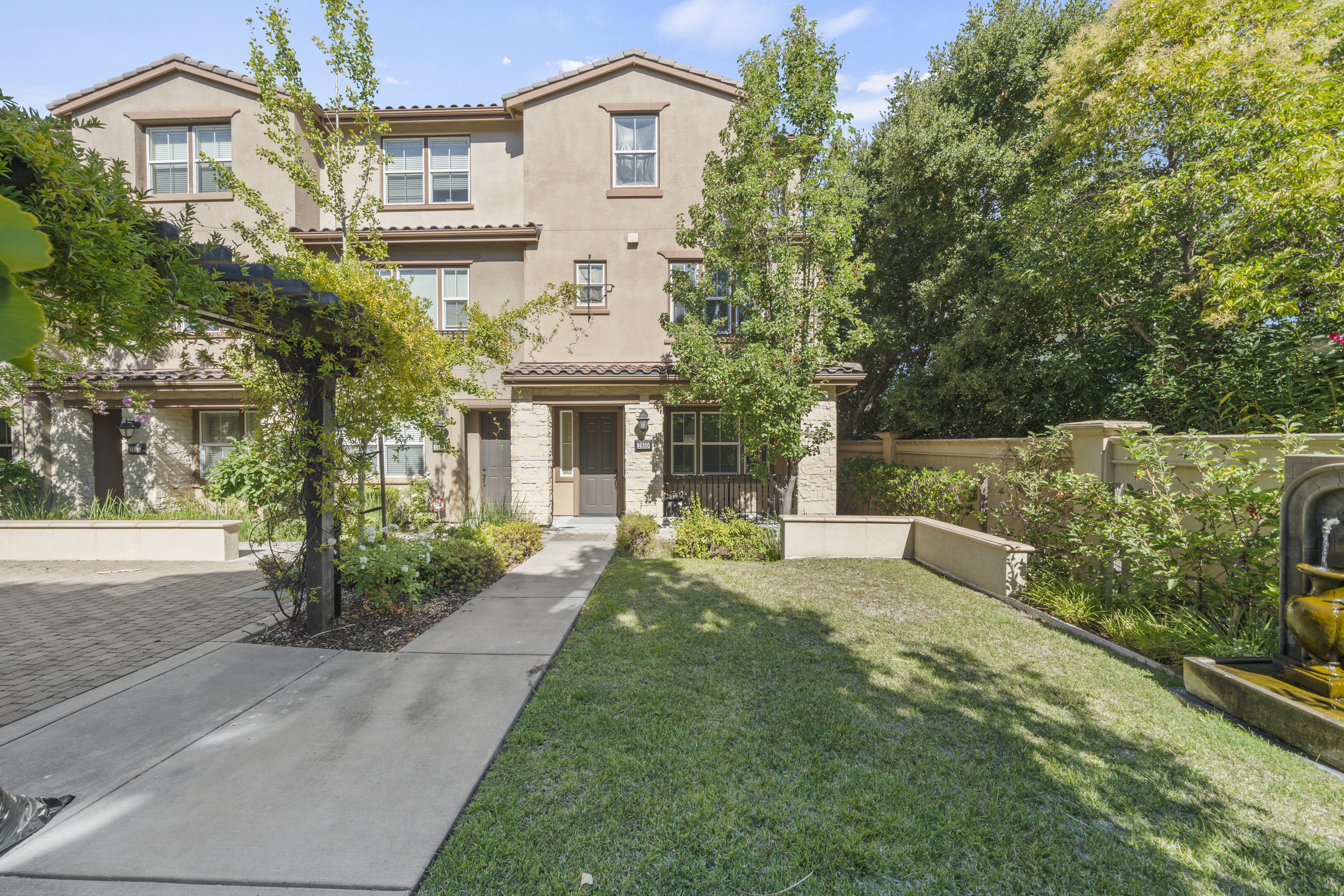 2850 Finca Terrace 