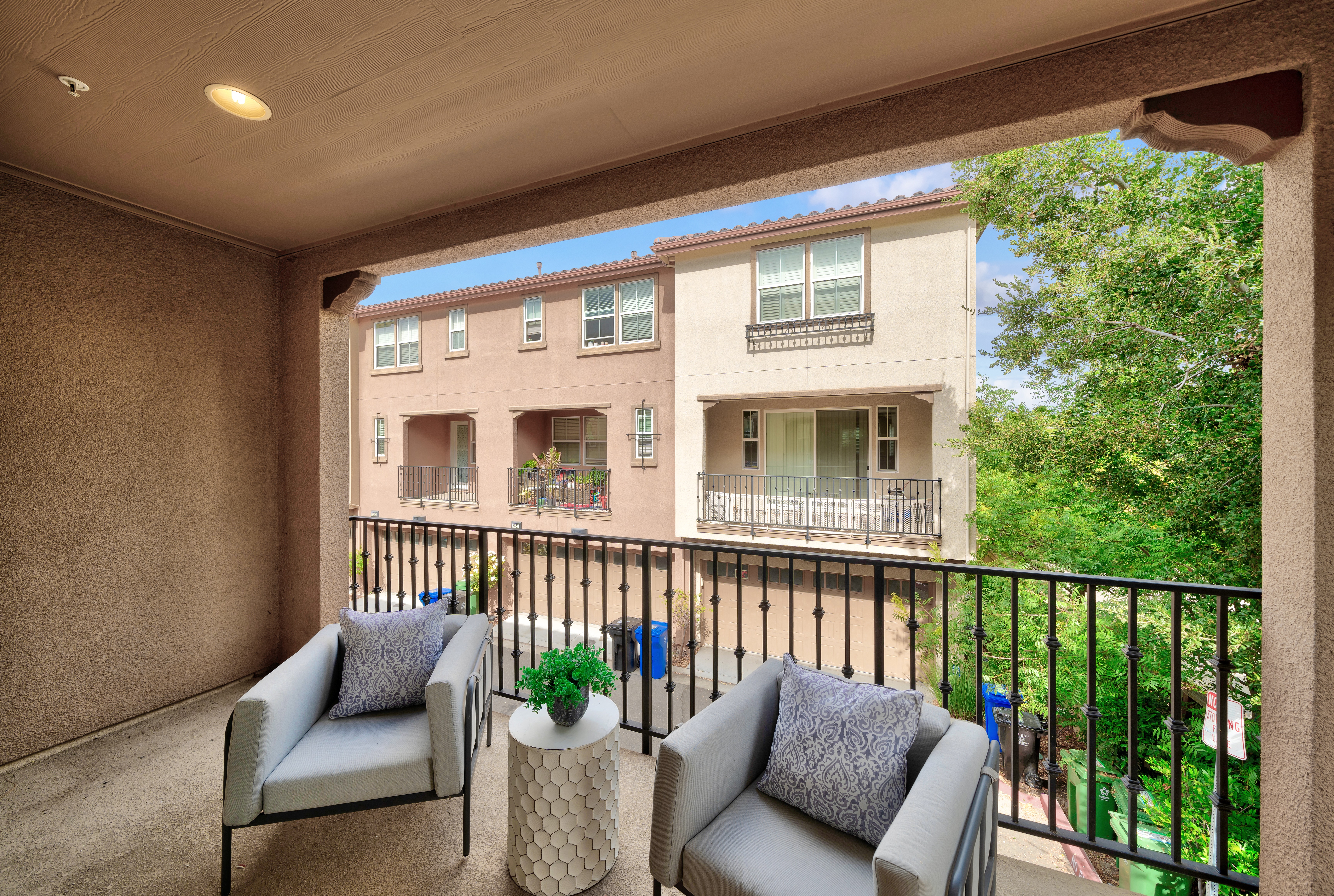 2850 Finca Terrace 