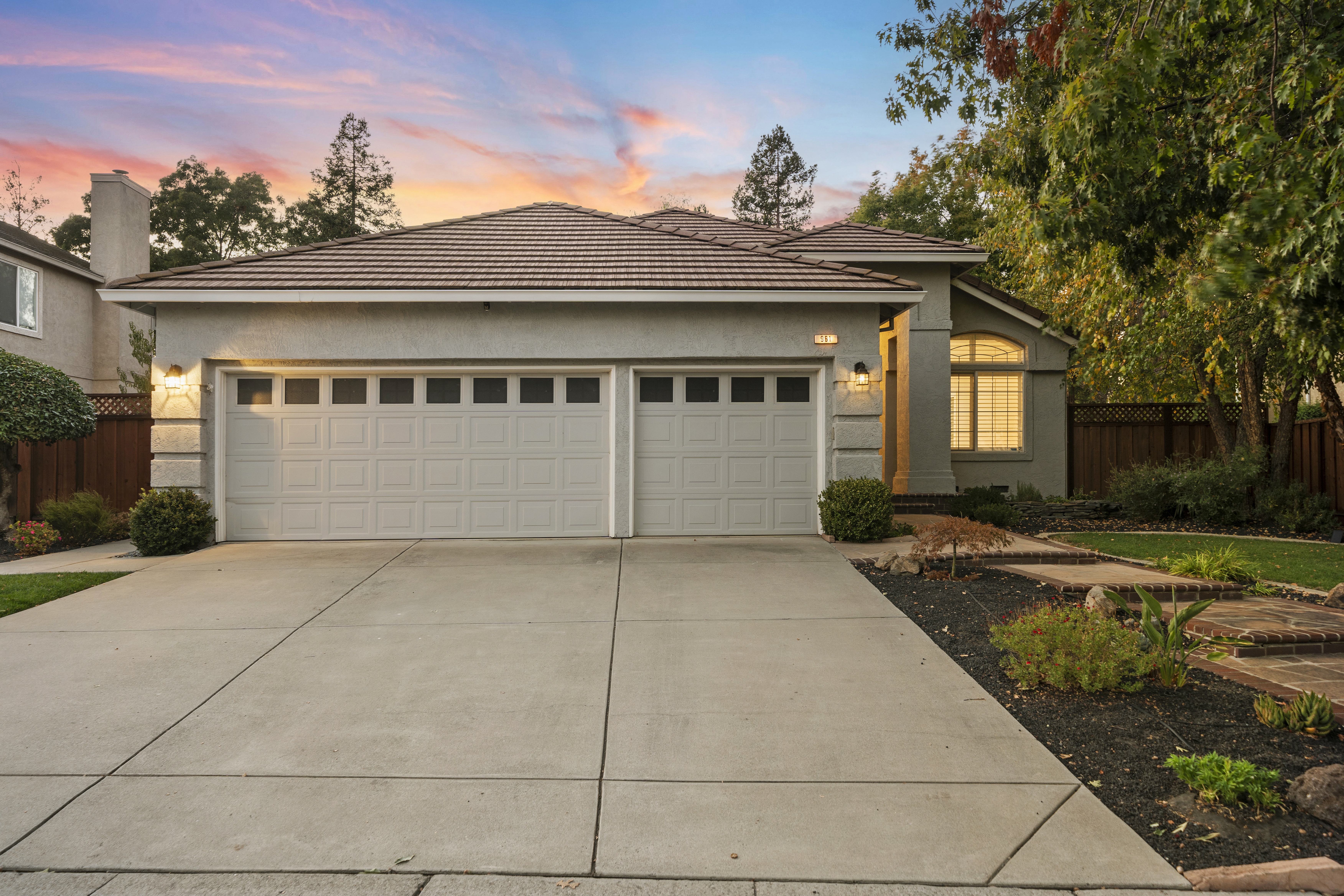 961 Wynn Circle 