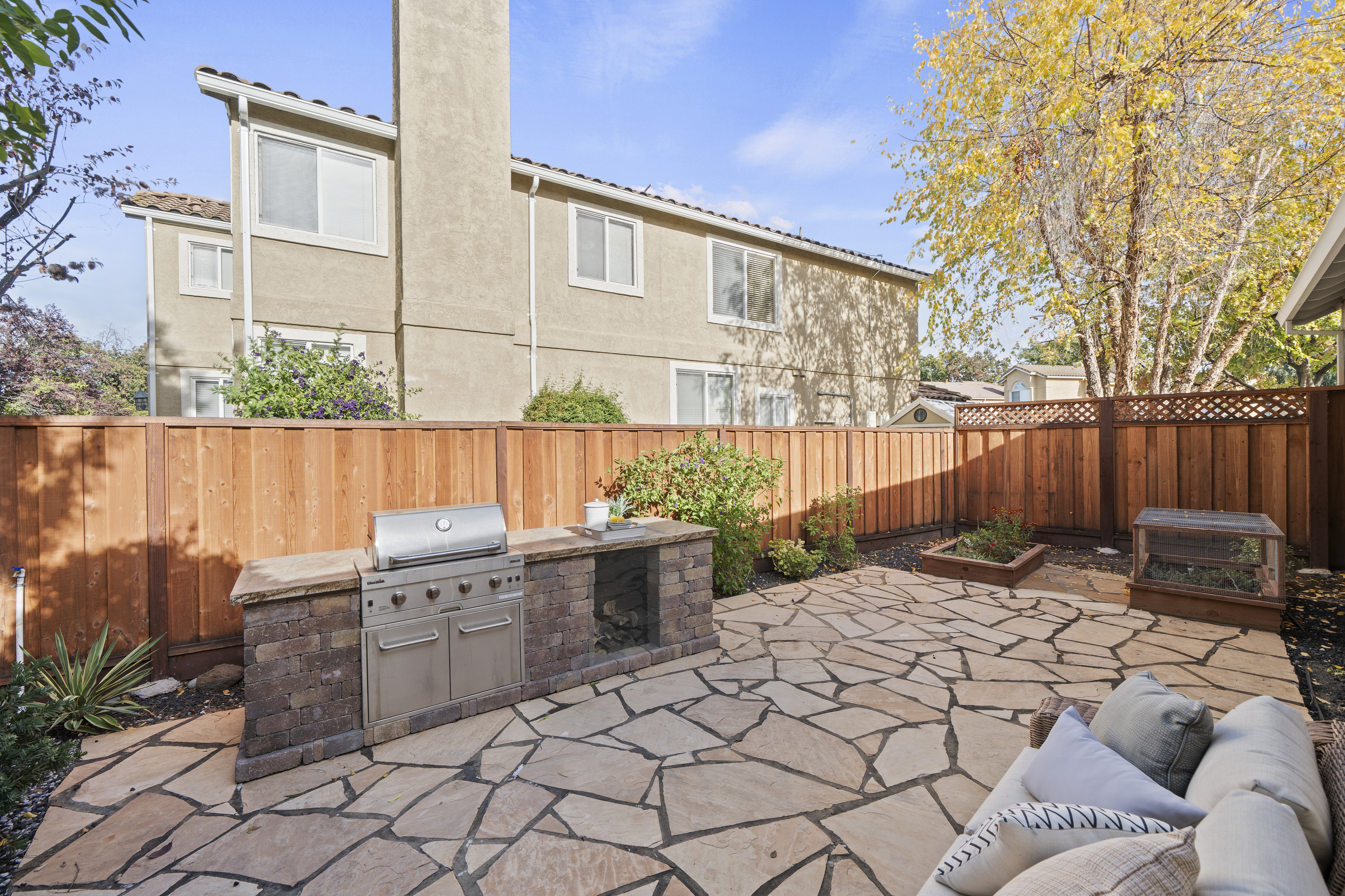 961 Wynn Circle 