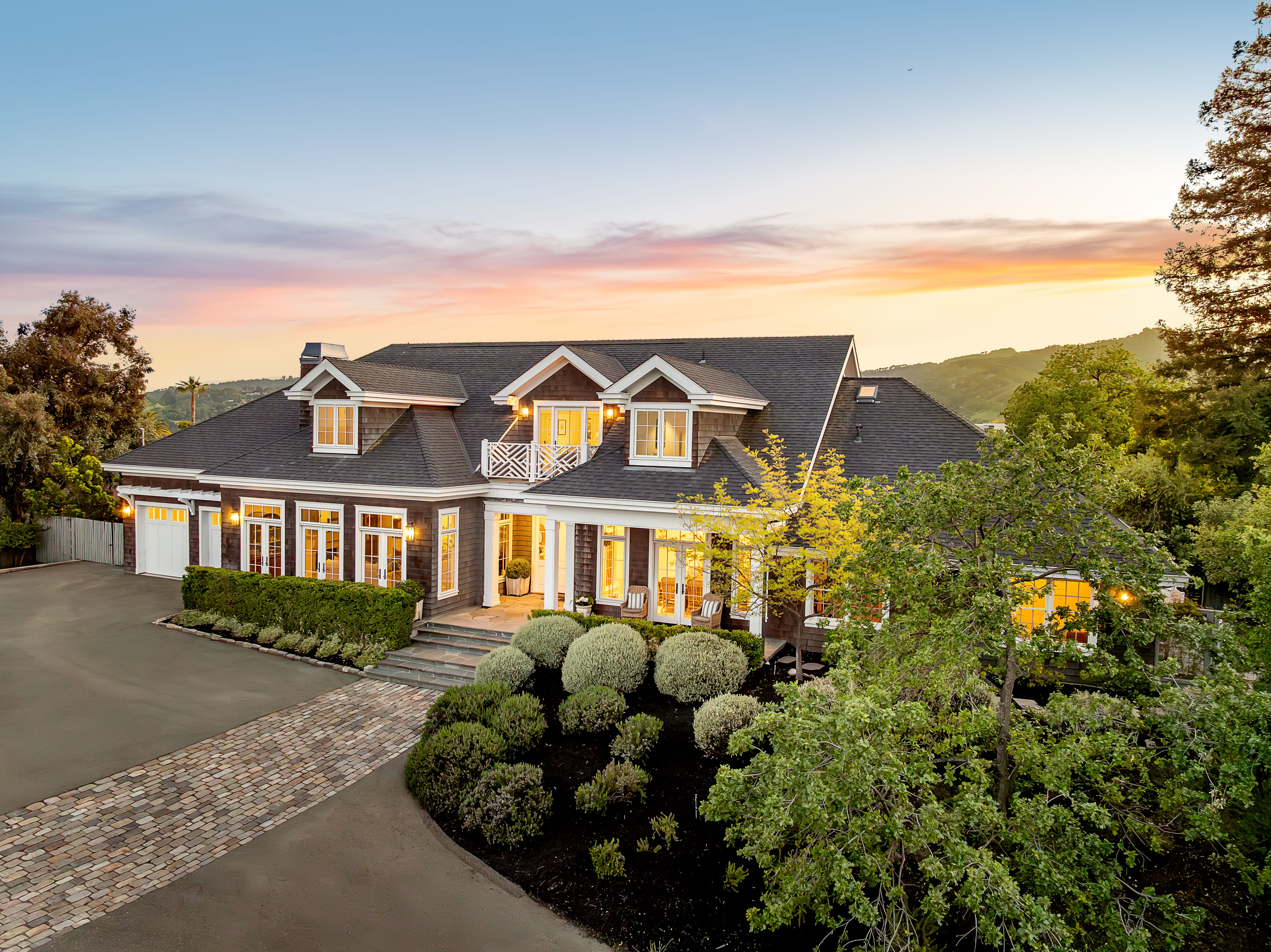 3229 Surmont Drive 