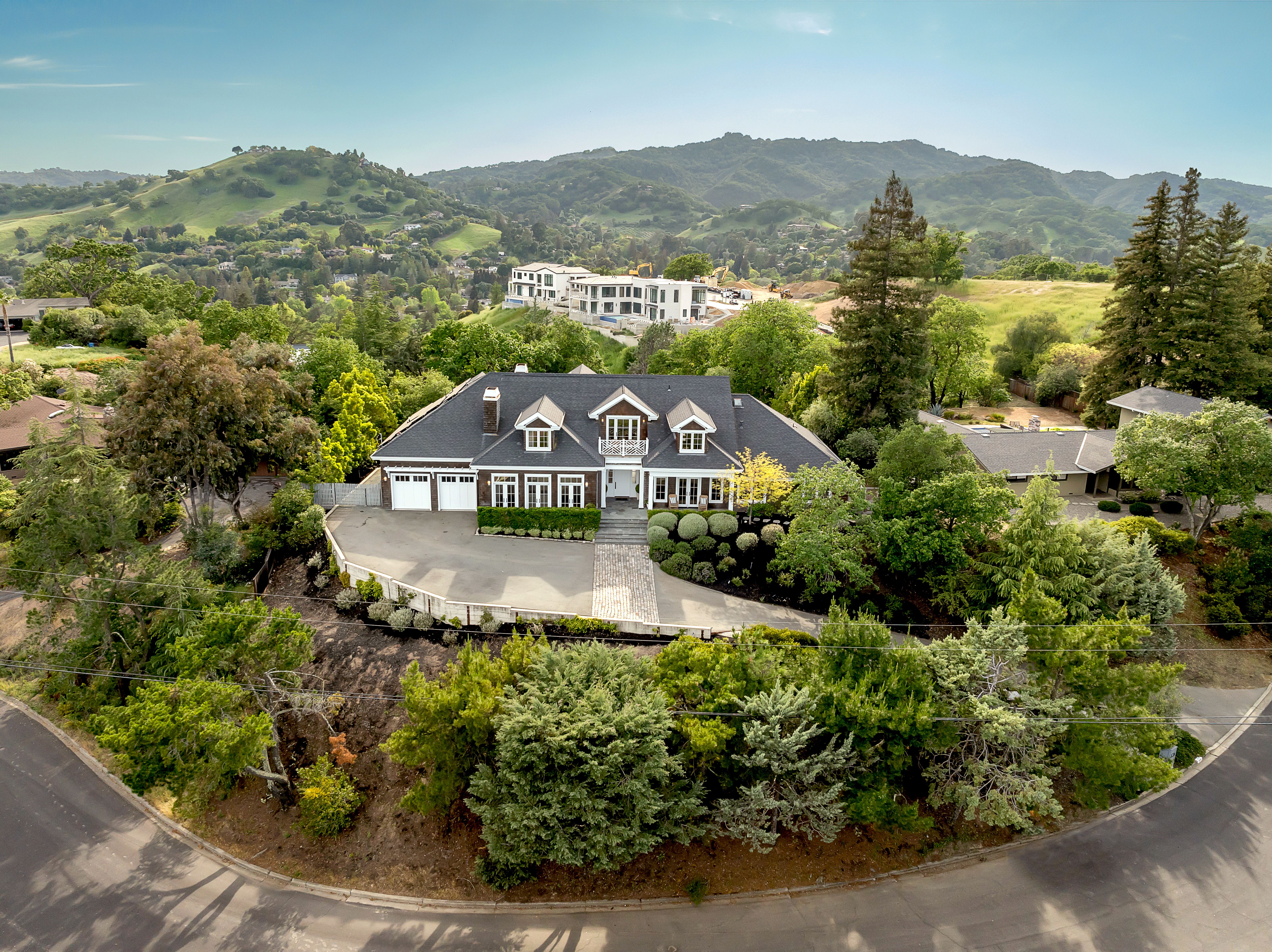 3229 Surmont Drive 