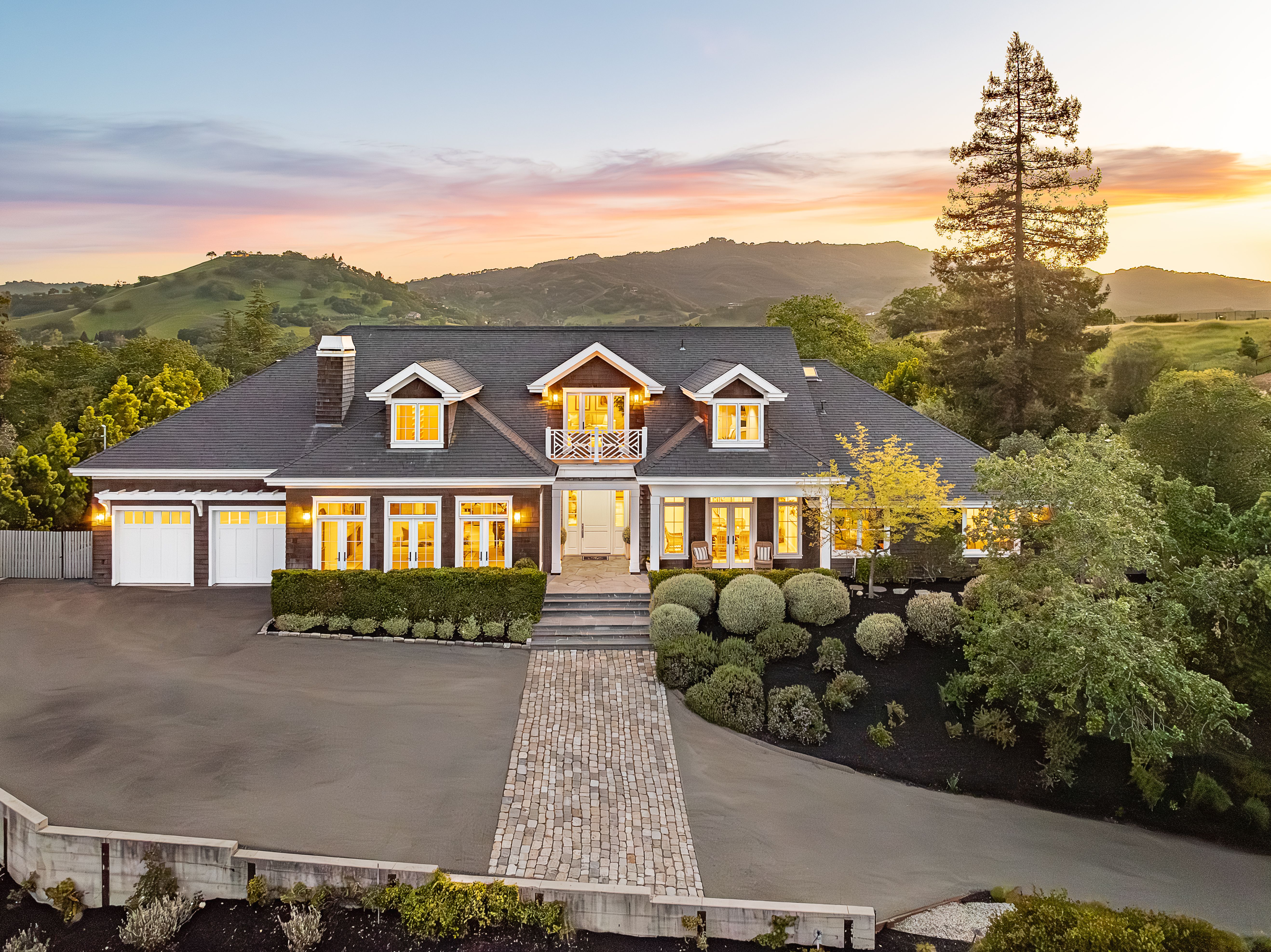 3229 Surmont Drive 