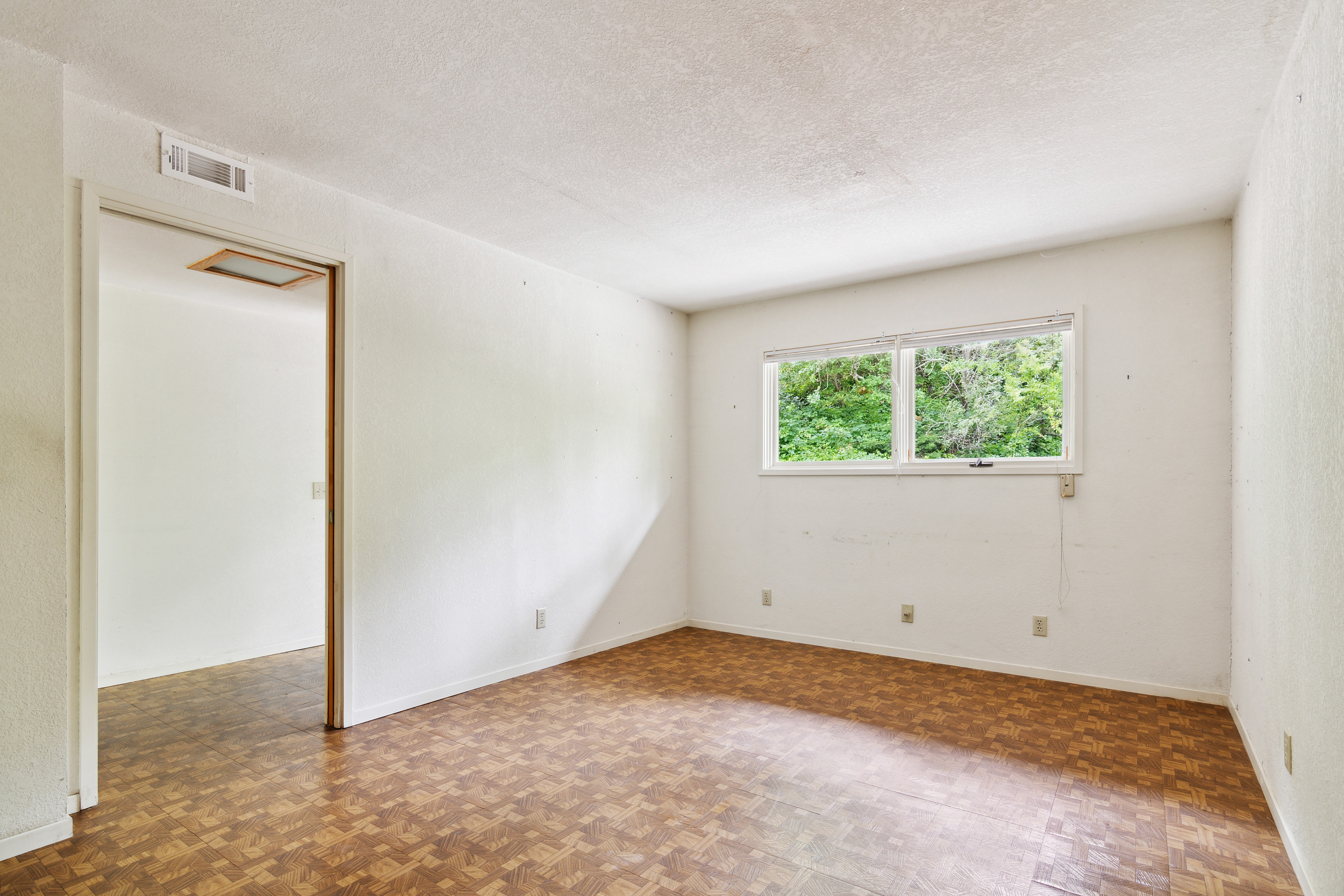 3736 Highland Road 