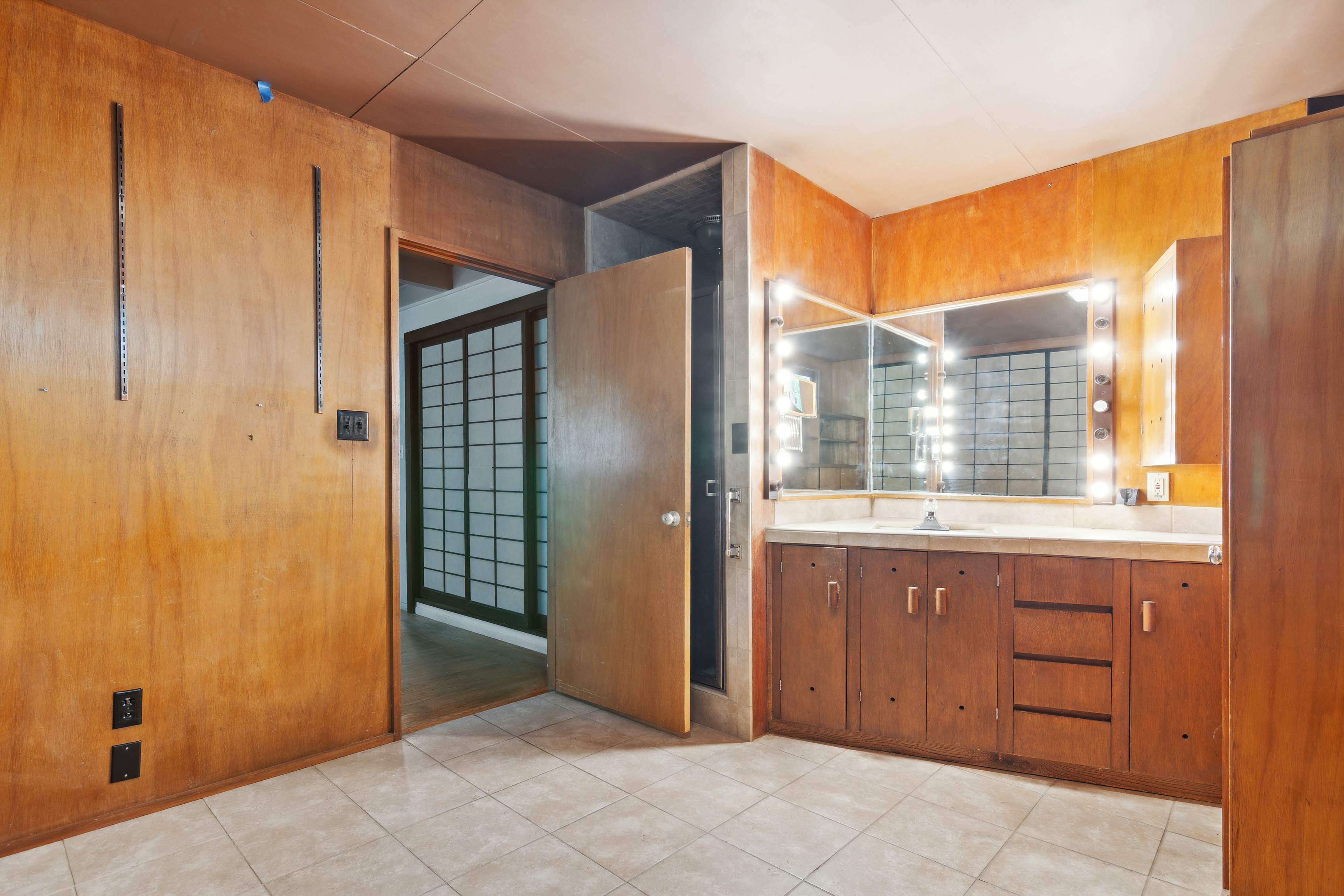 3736 Highland Road 