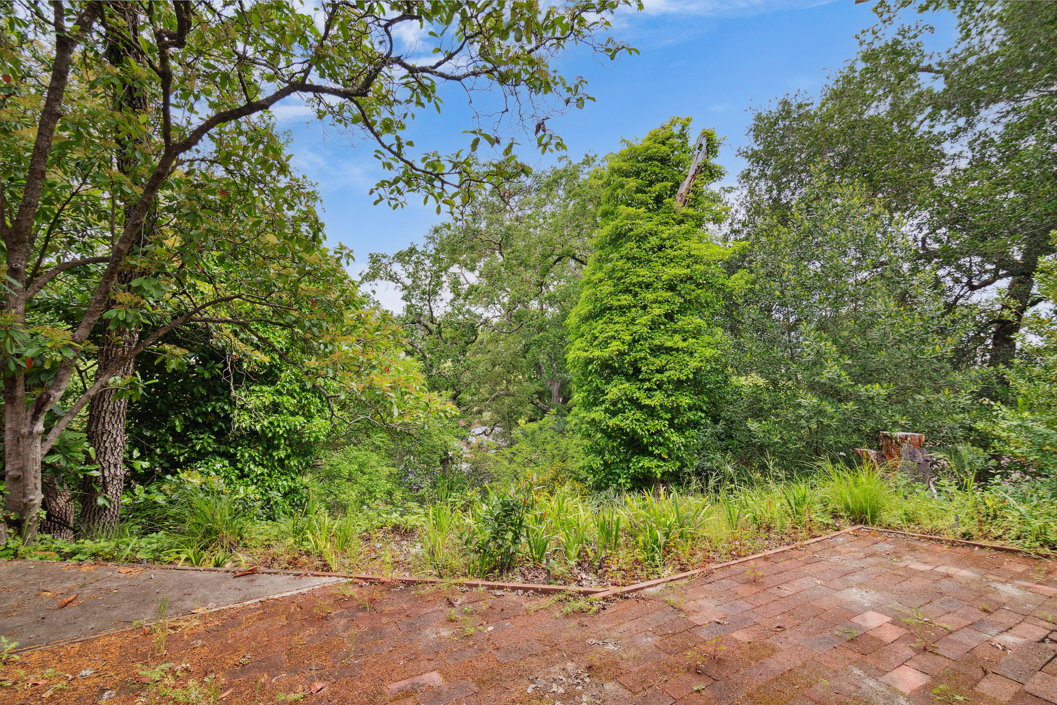 3736 Highland Road 