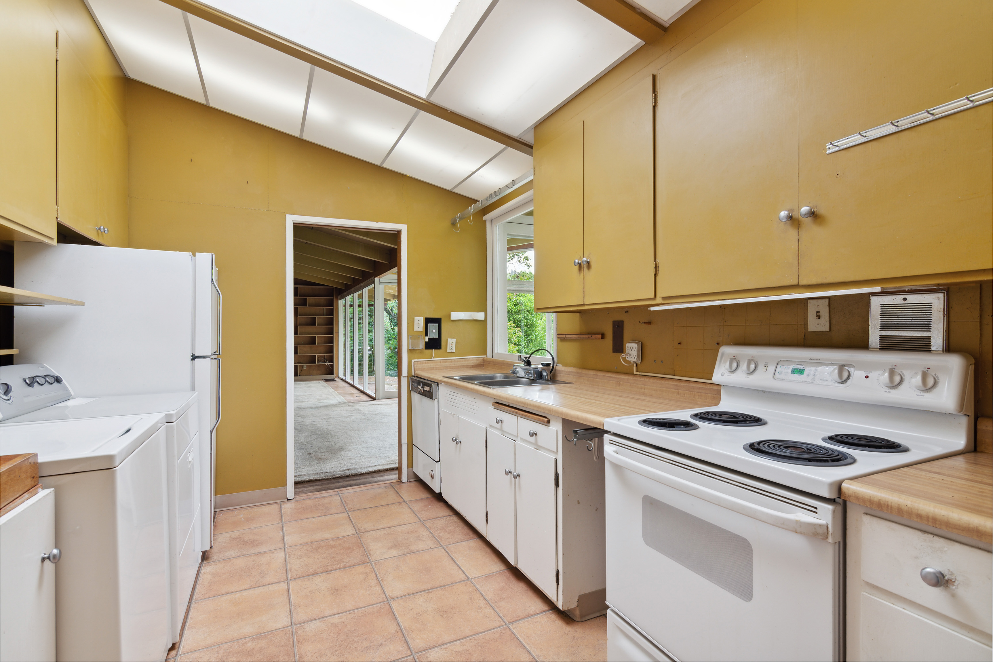 3736 Highland Road 