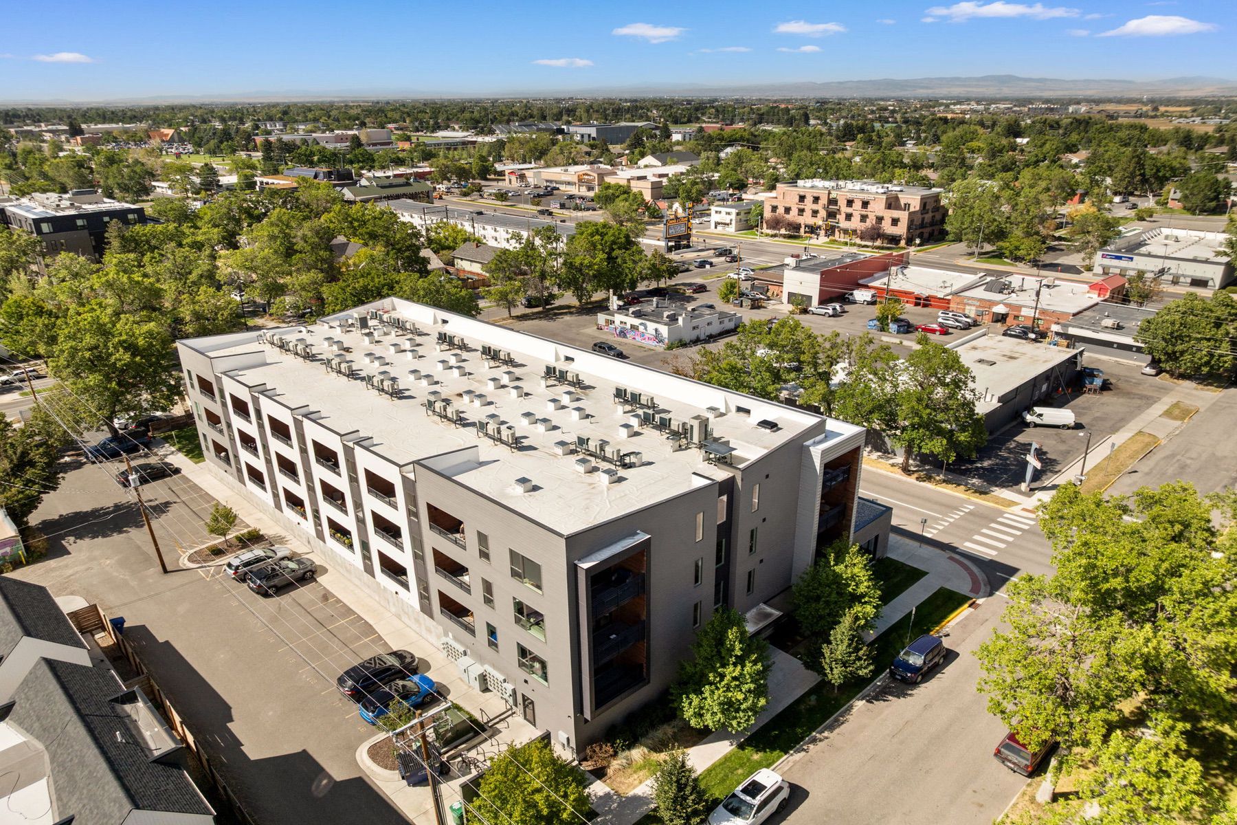 718 W Babcock Street , 403