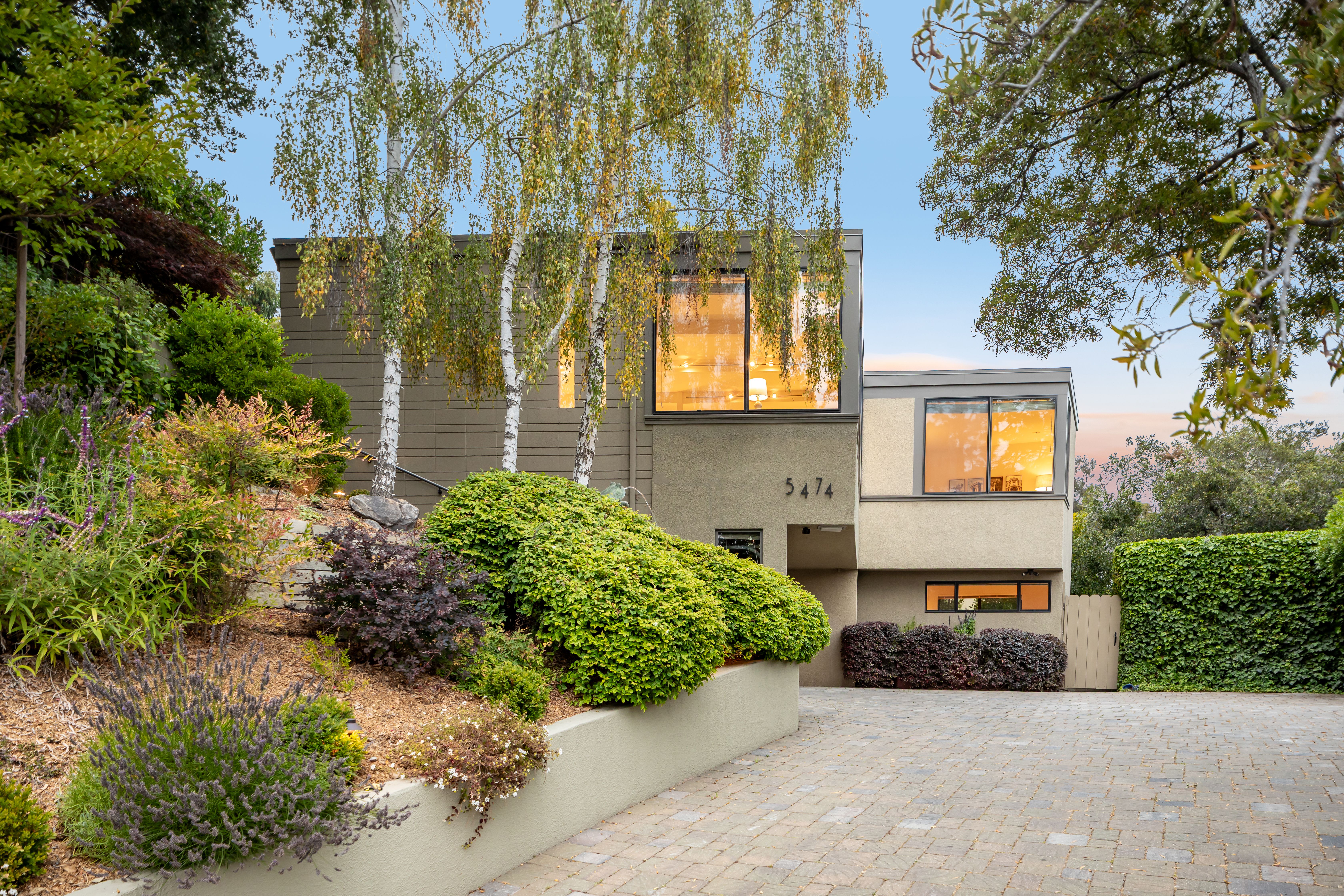 5474 La Salle Avenue 