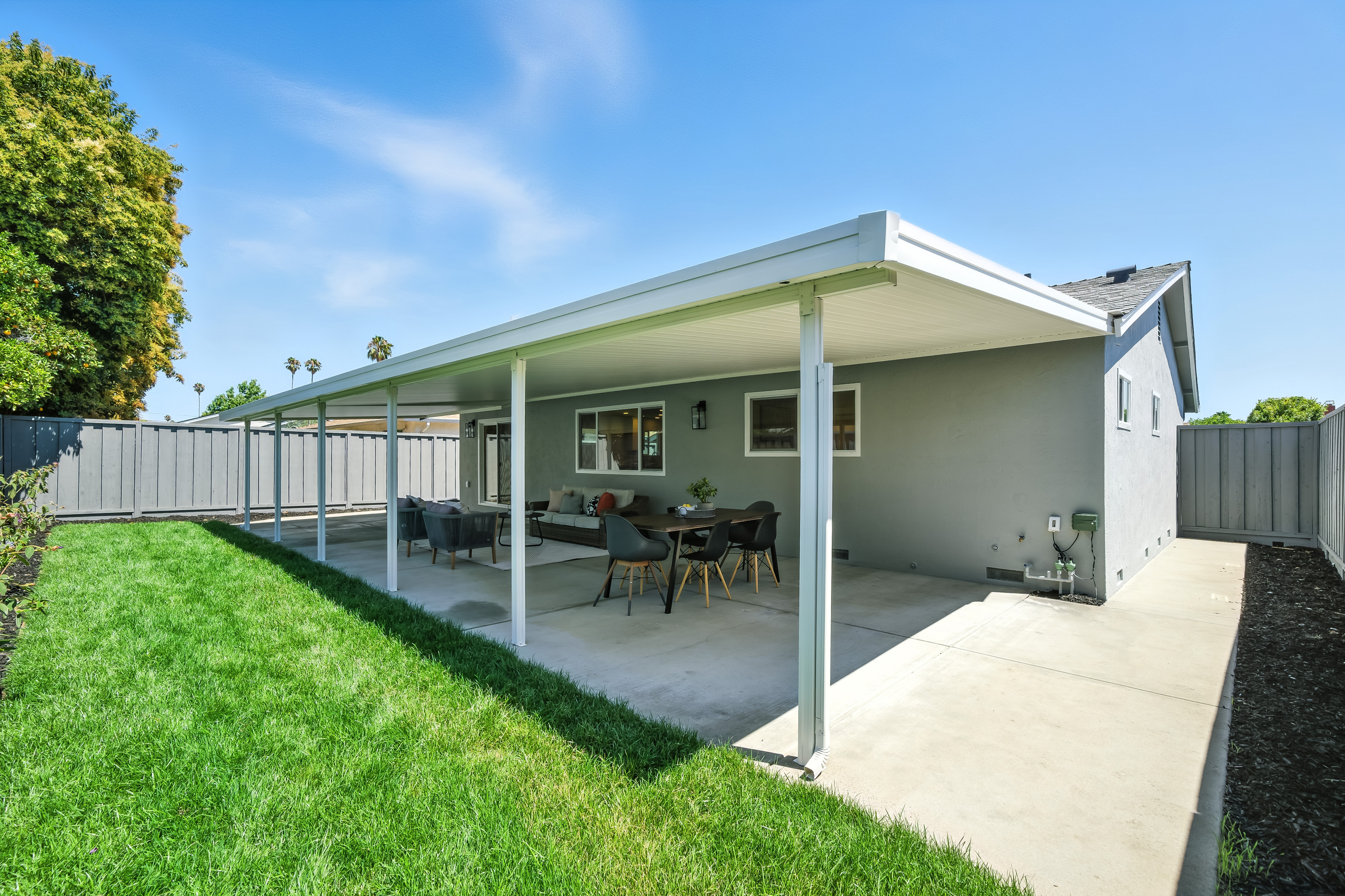 5525 Roosevelt Place 