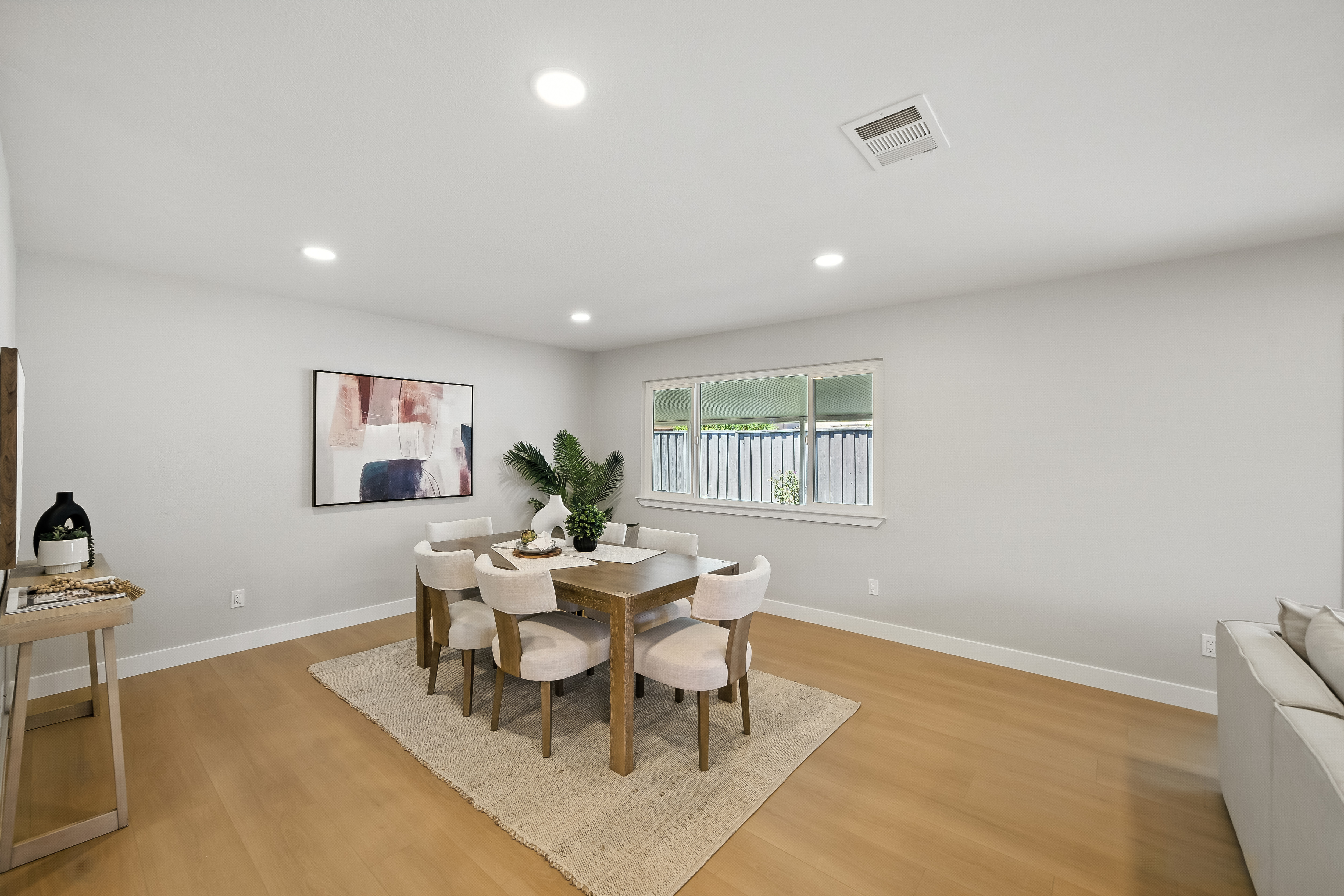 5525 Roosevelt Place 