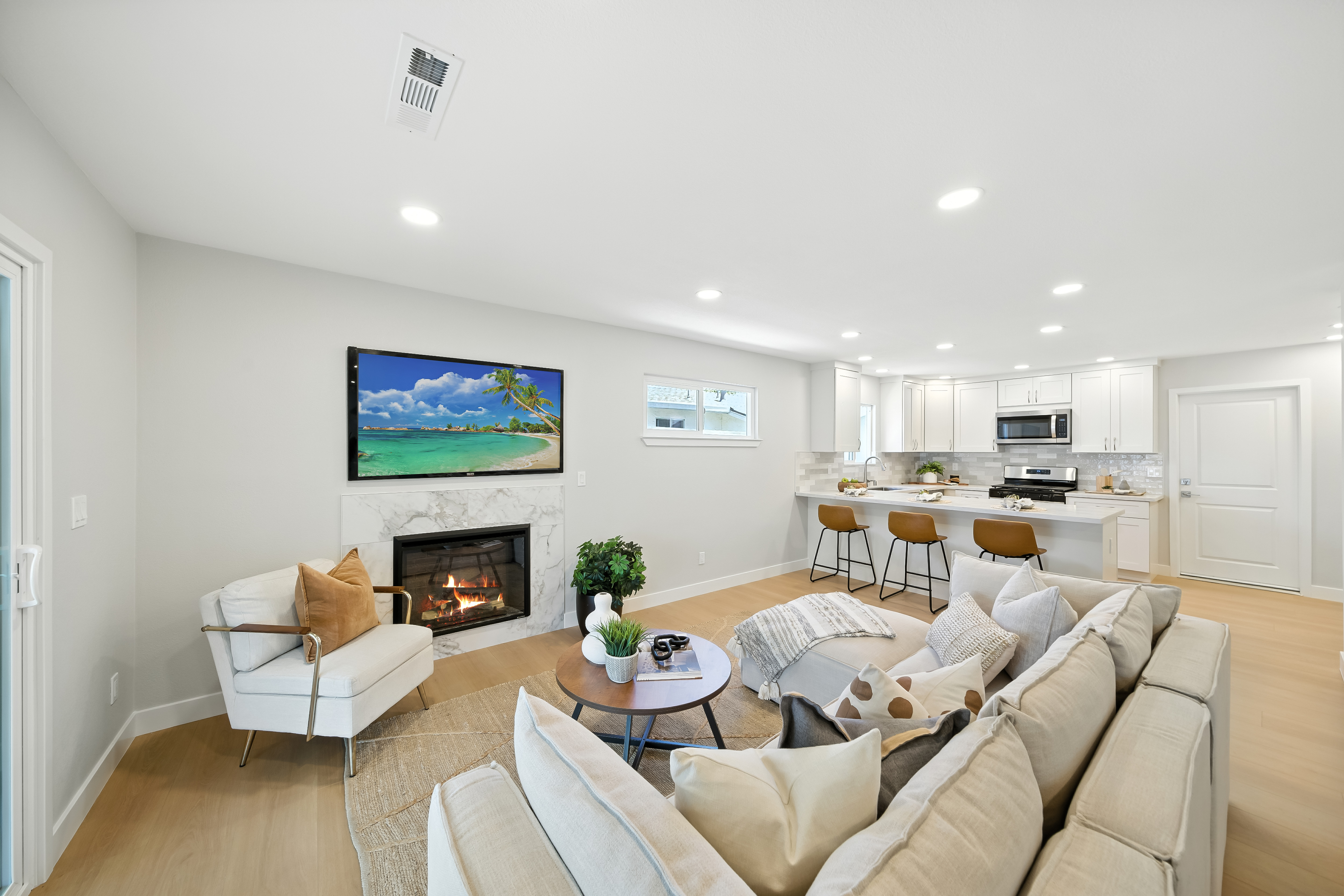 5525 Roosevelt Place 