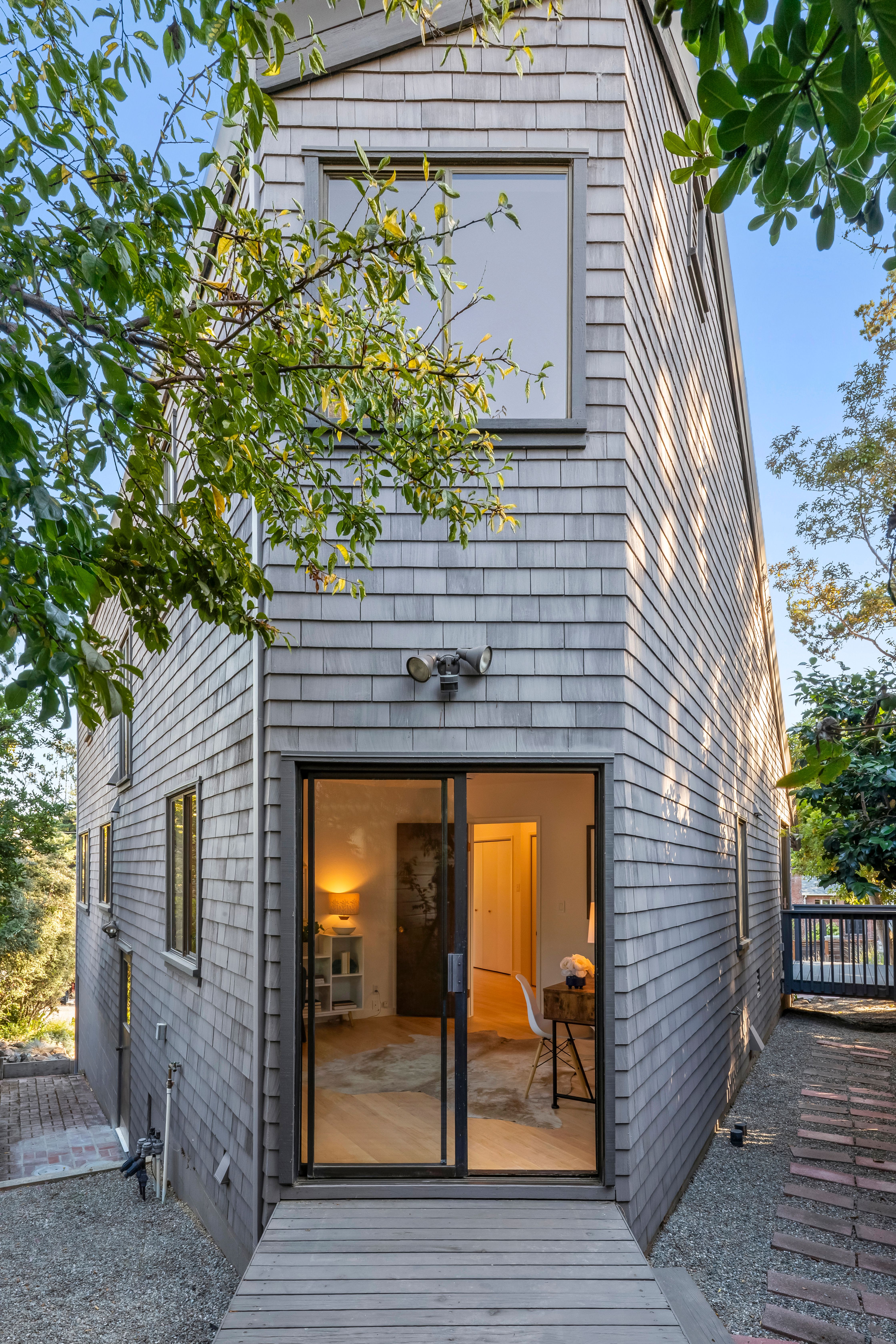 5621 Maxwelton Road 