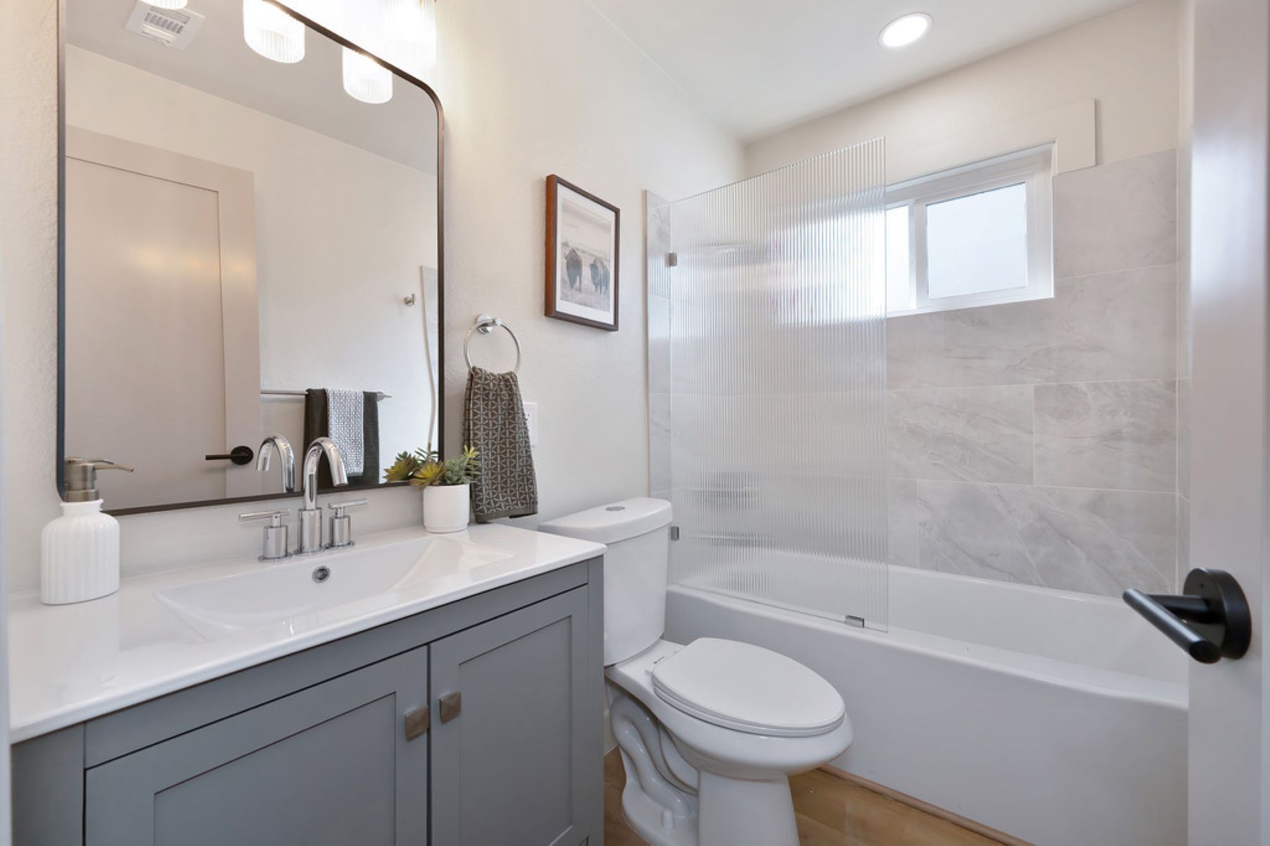 1817 Woodacre Way 