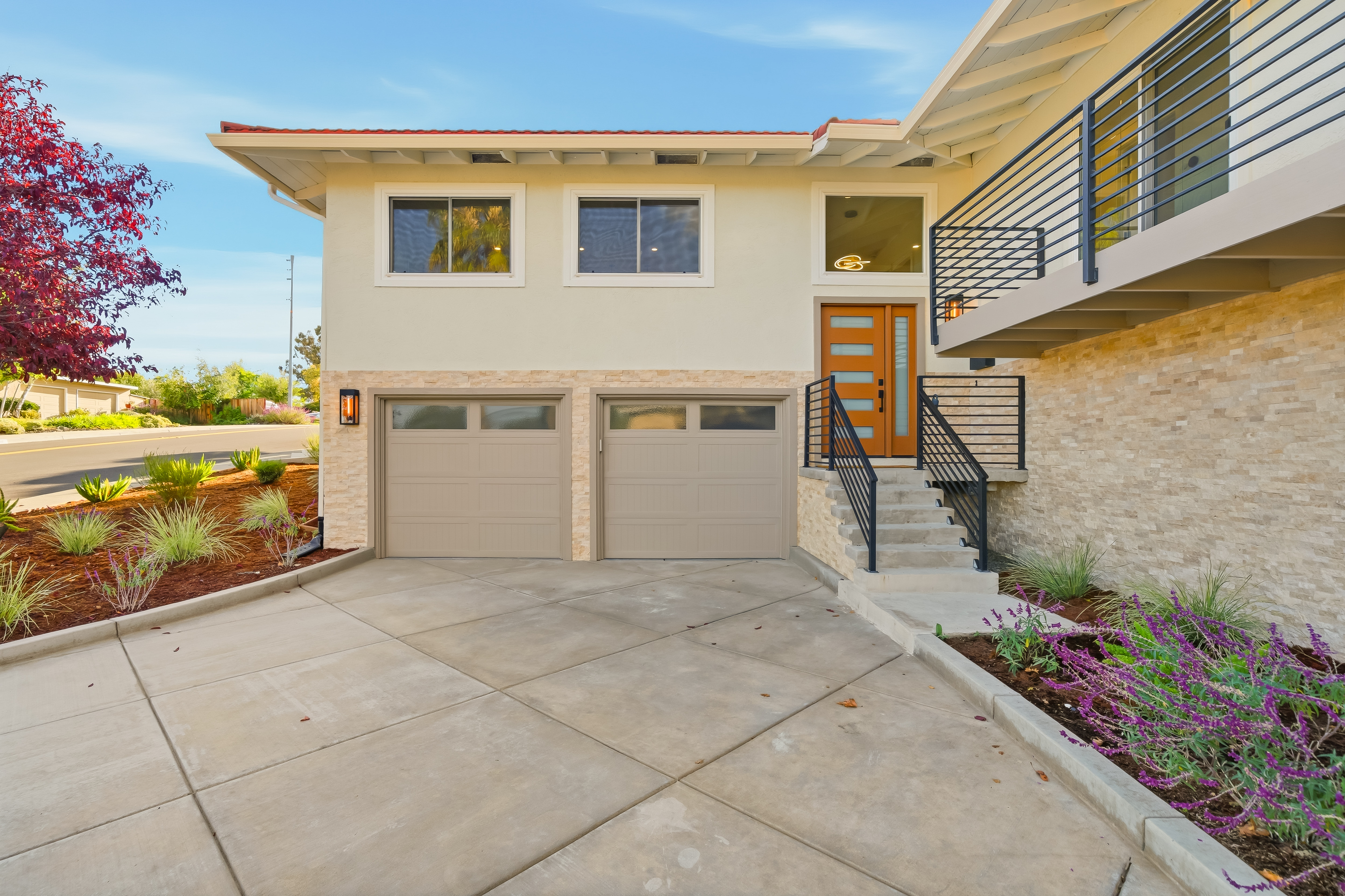 4253 Mirador Drive 