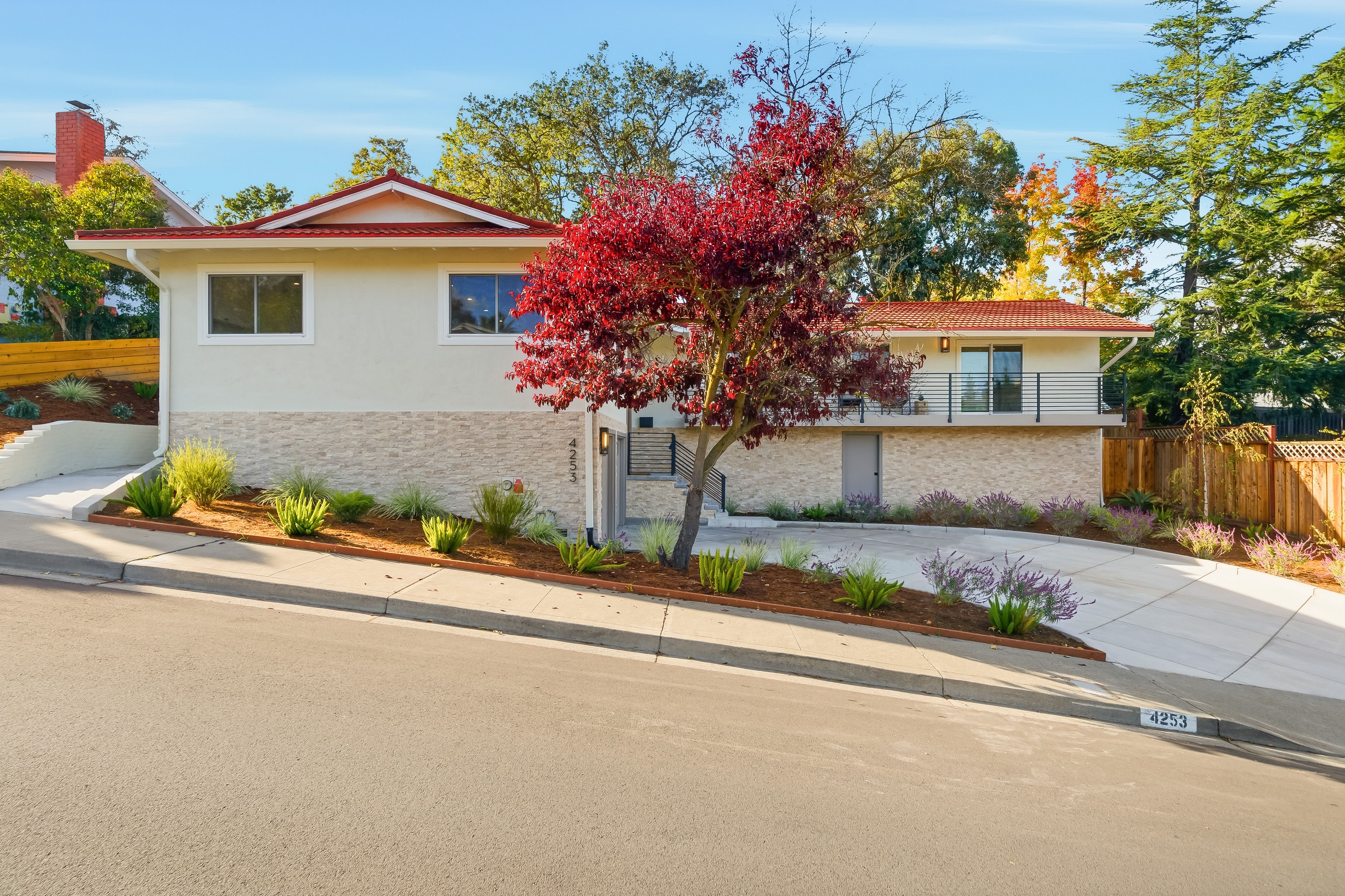 4253 Mirador Drive 