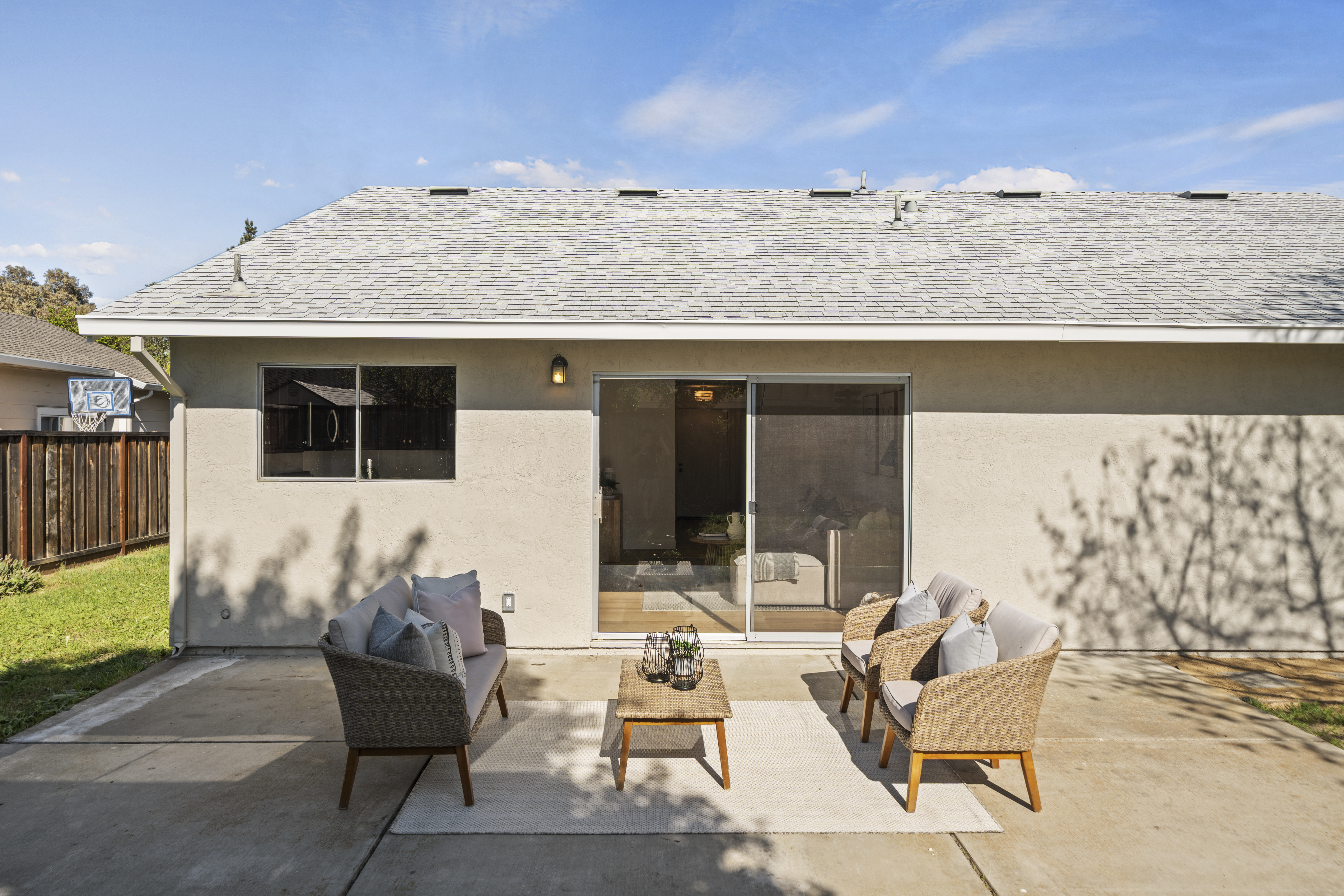 1686 Rhododendron Drive 
