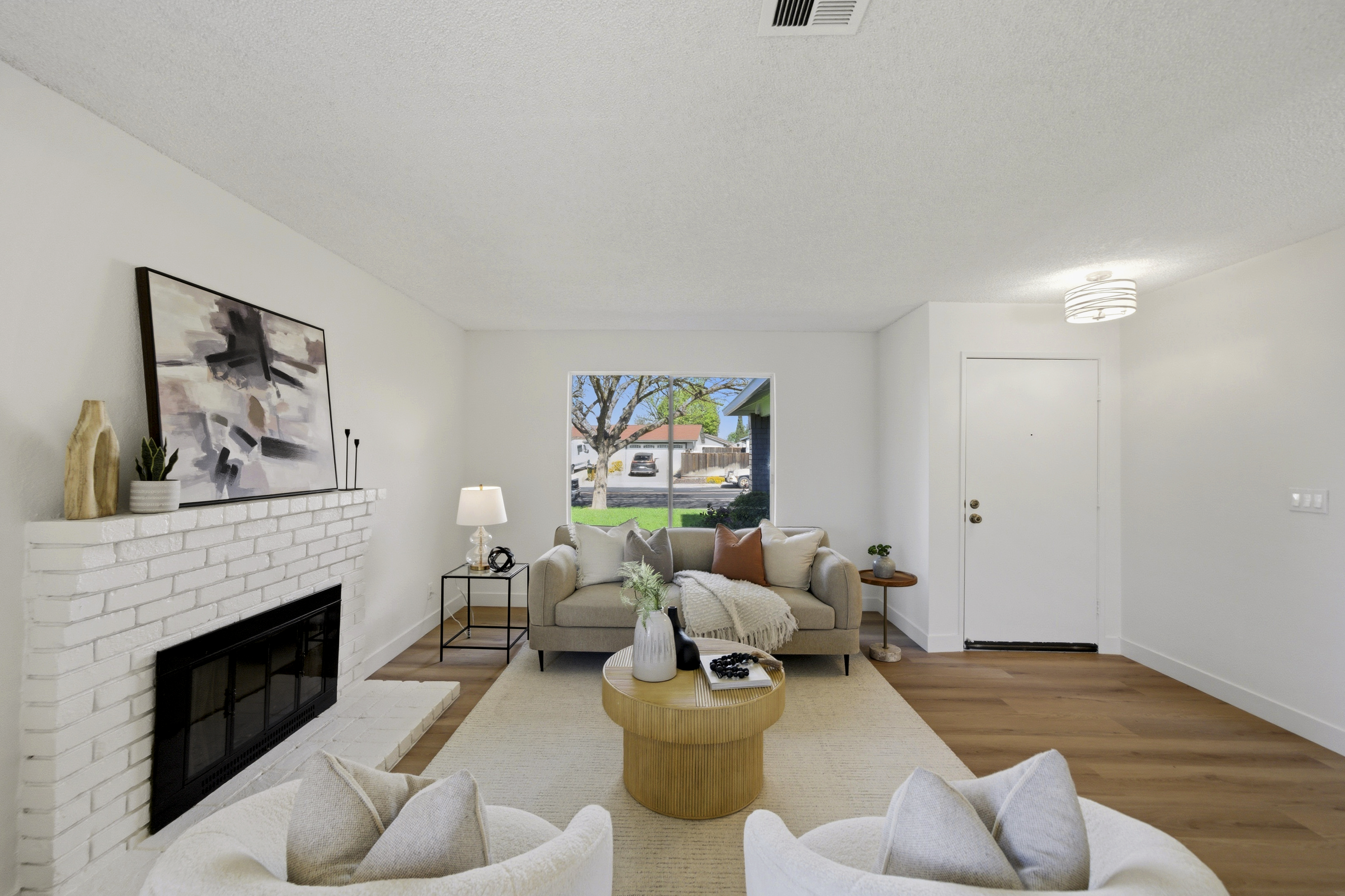 1686 Rhododendron Drive 