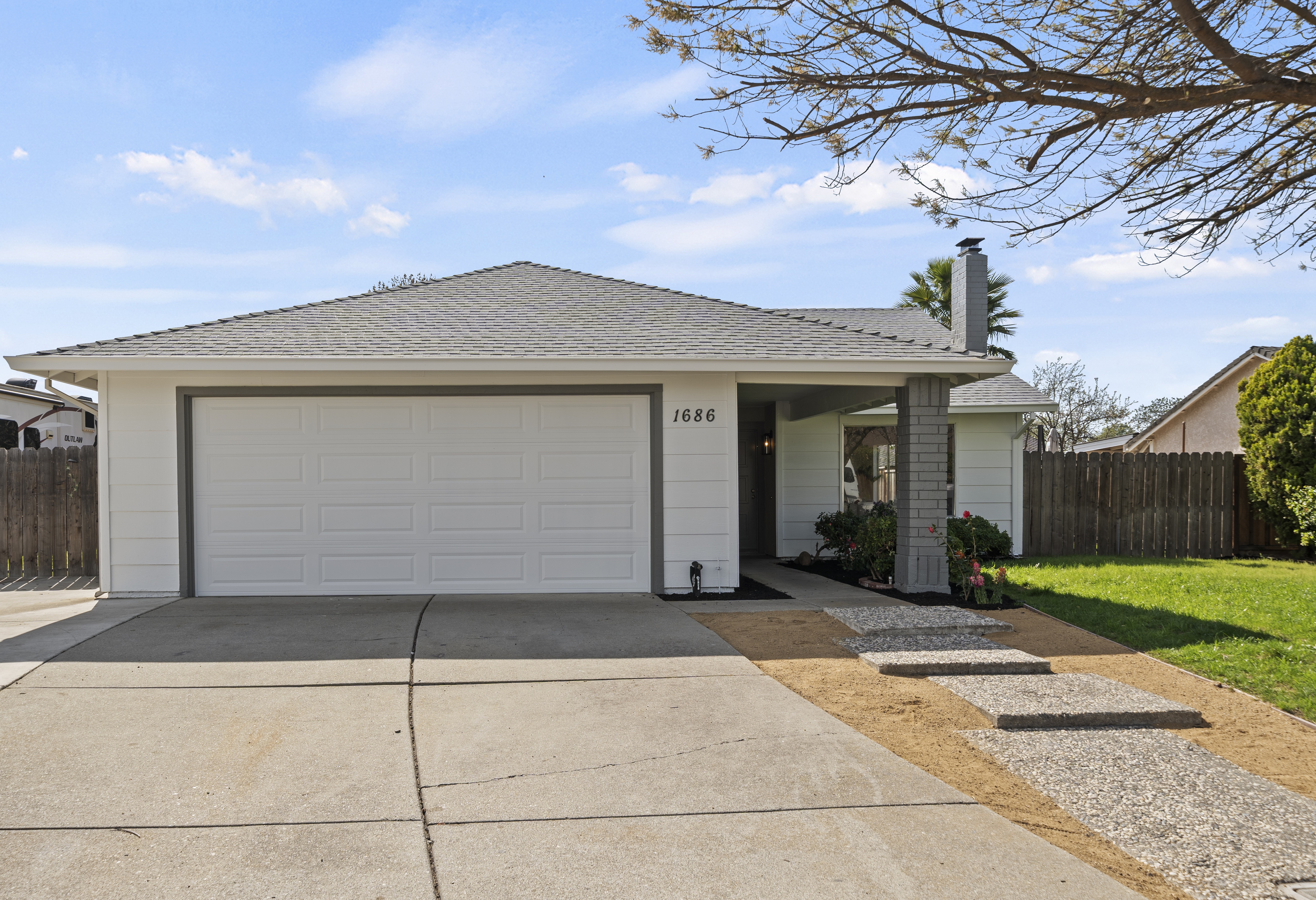 1686 Rhododendron Drive 