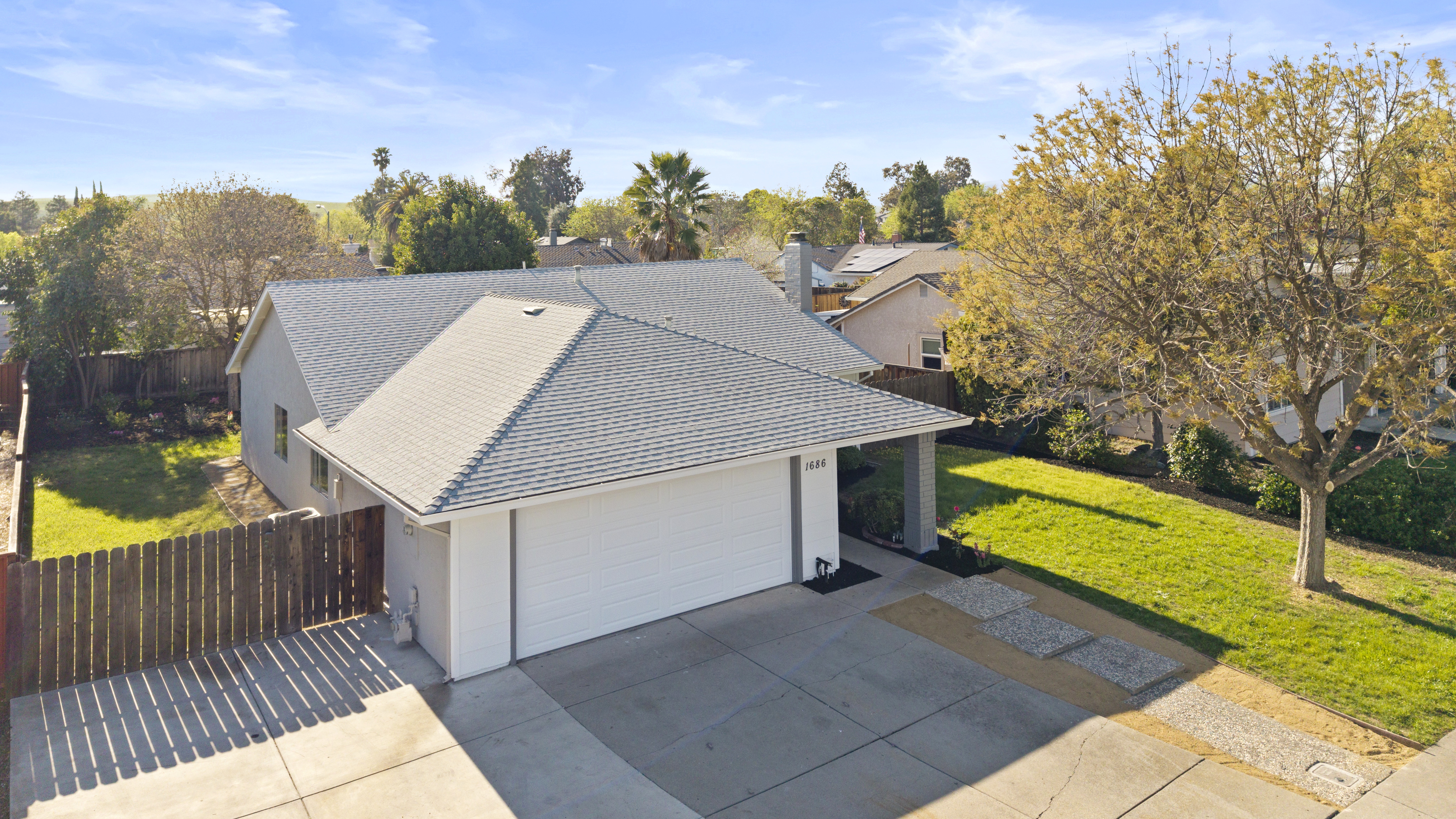 1686 Rhododendron Drive 