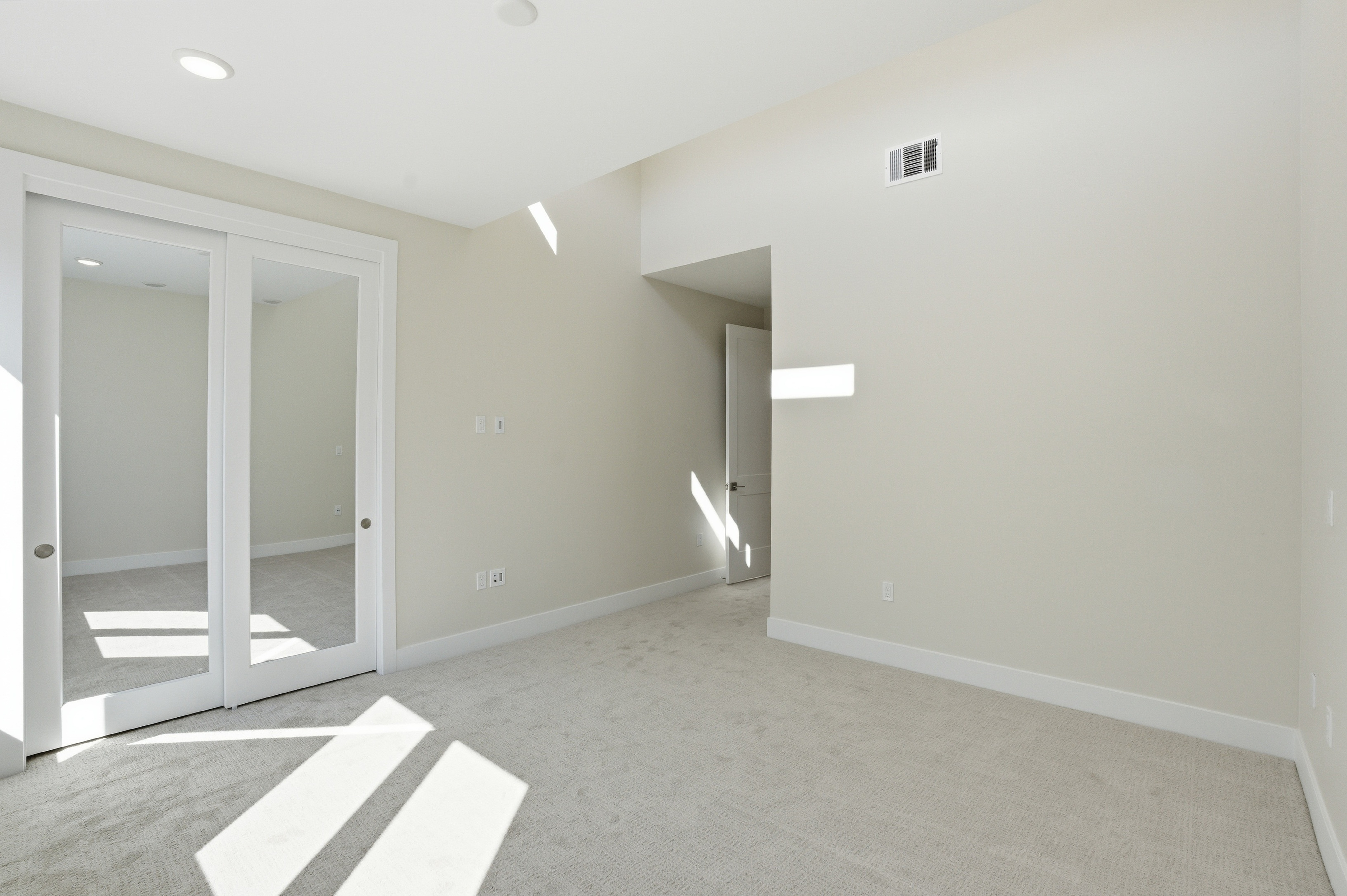 80 Woodbury Highlands Place #16 