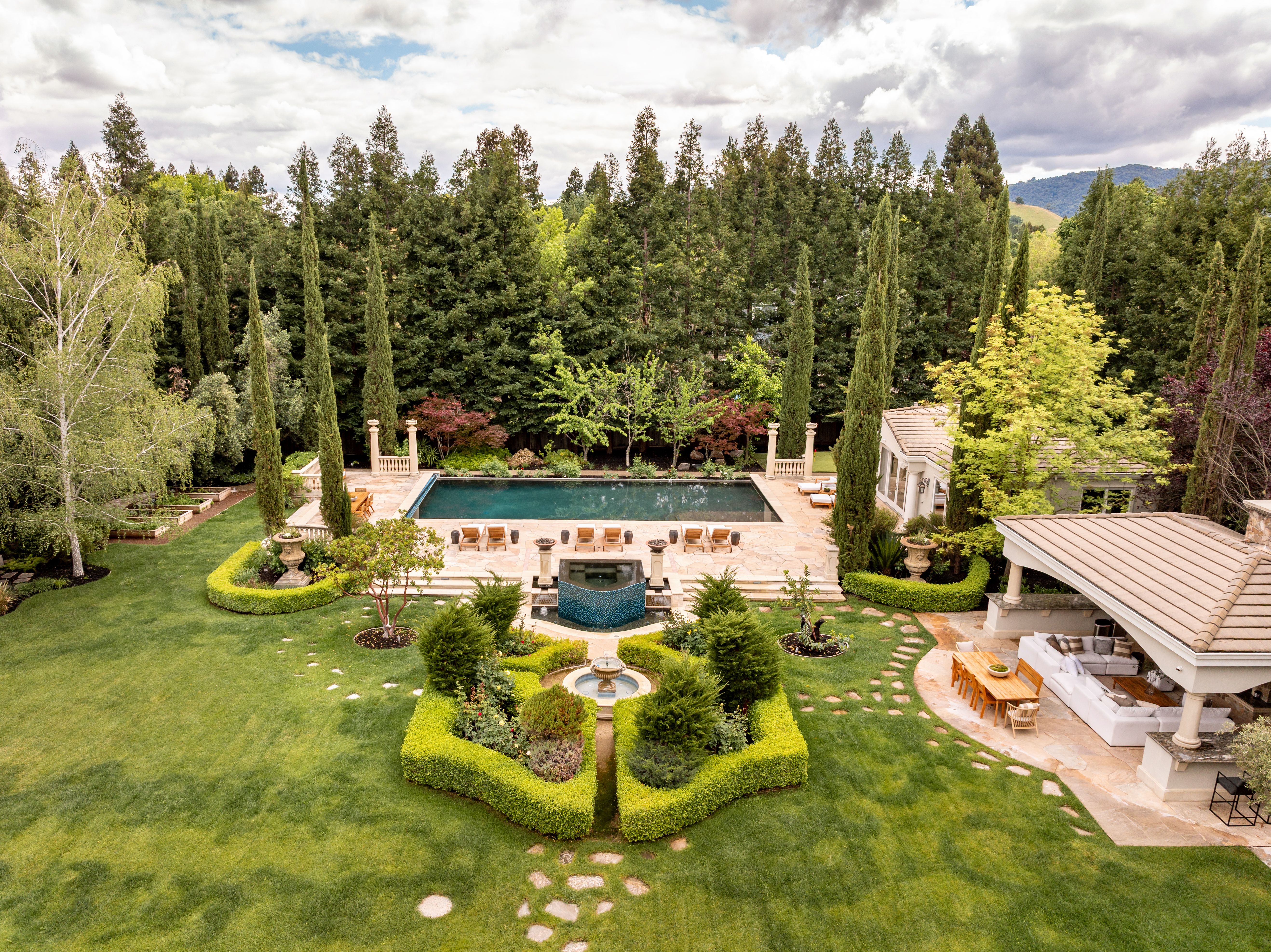 115 Stephanie Lane 