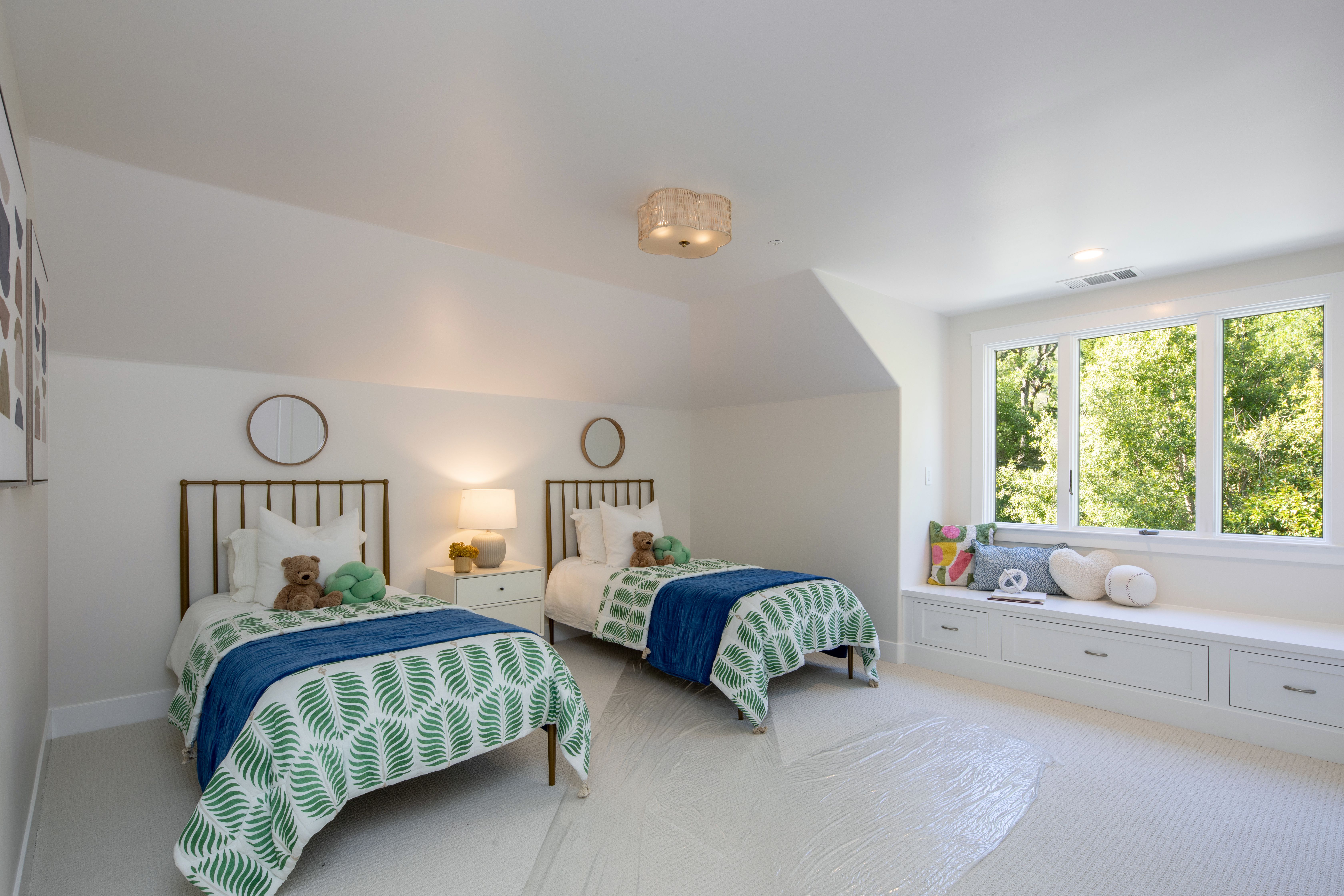 1248 Upper Happy Valley Road 