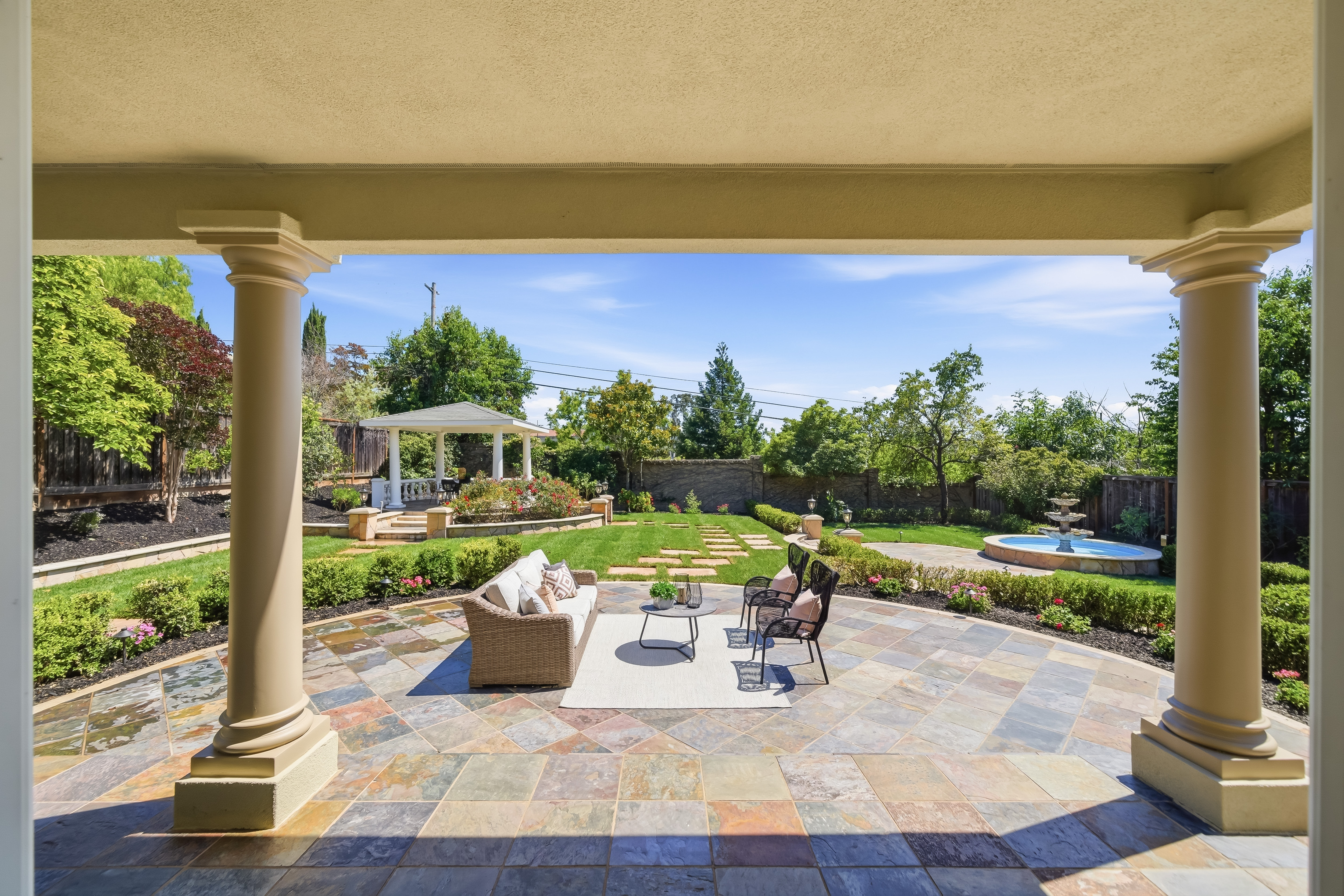 263 Mission Tierra Place 
