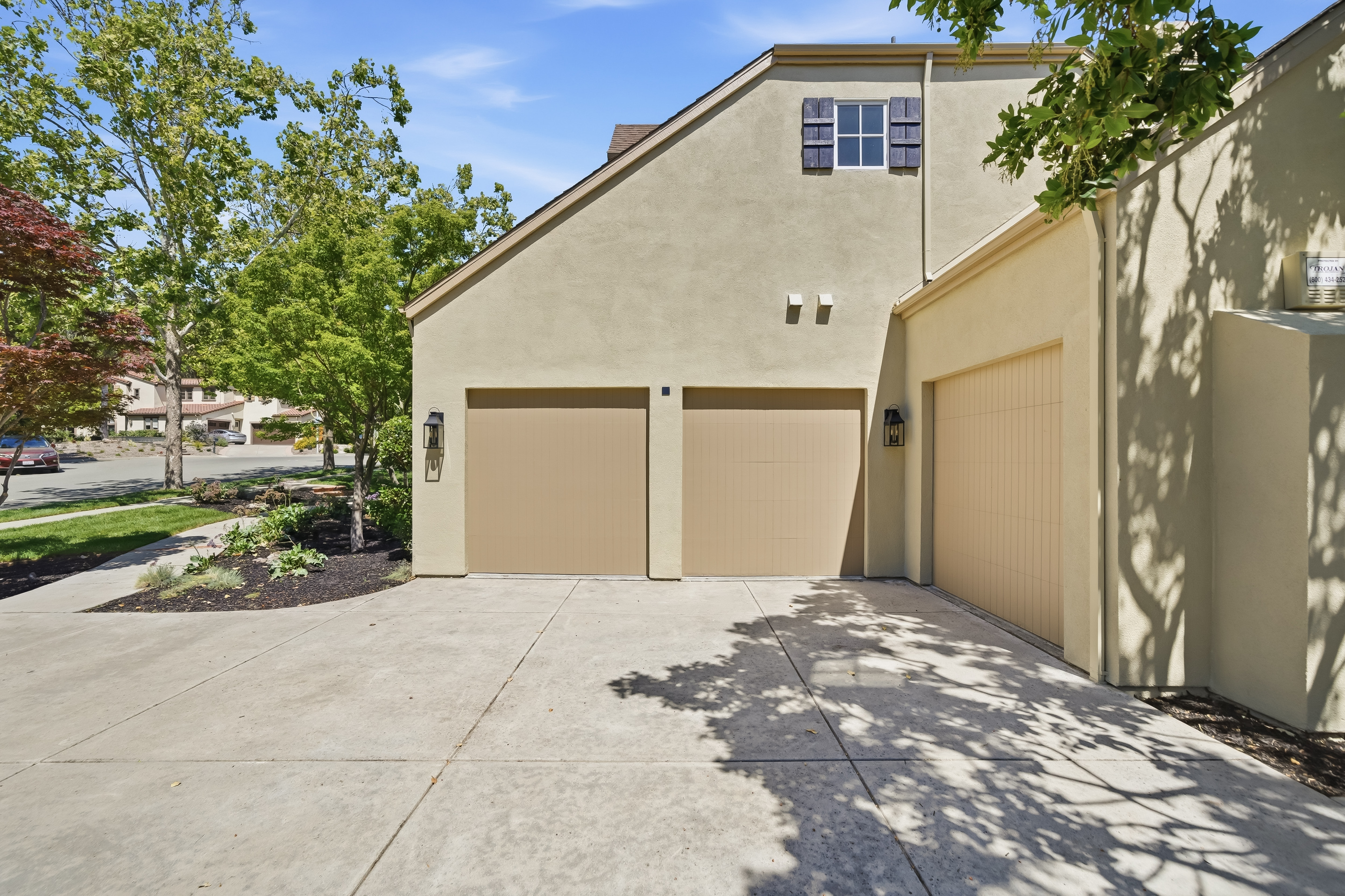 263 Mission Tierra Place 