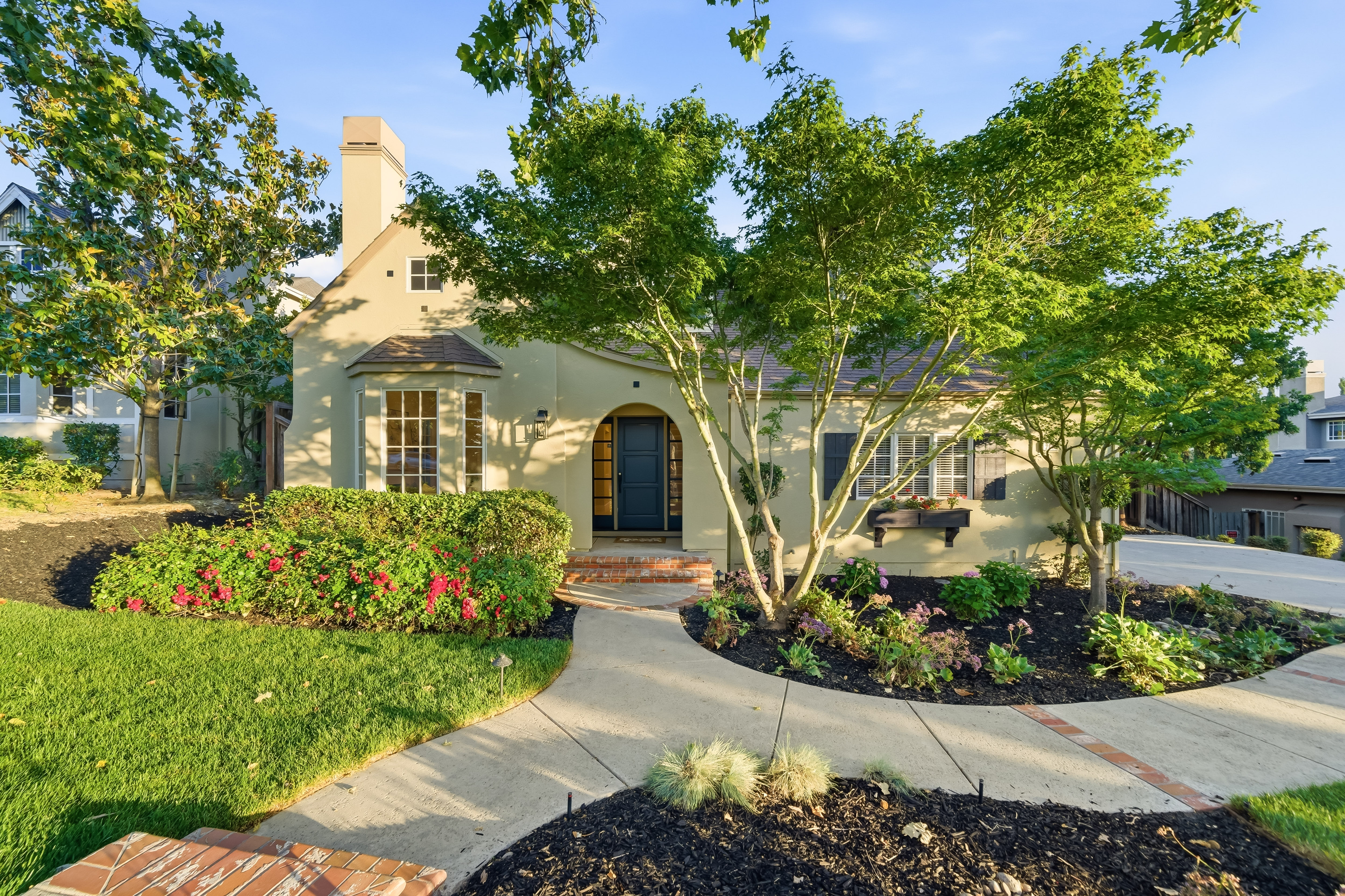 263 Mission Tierra Place 
