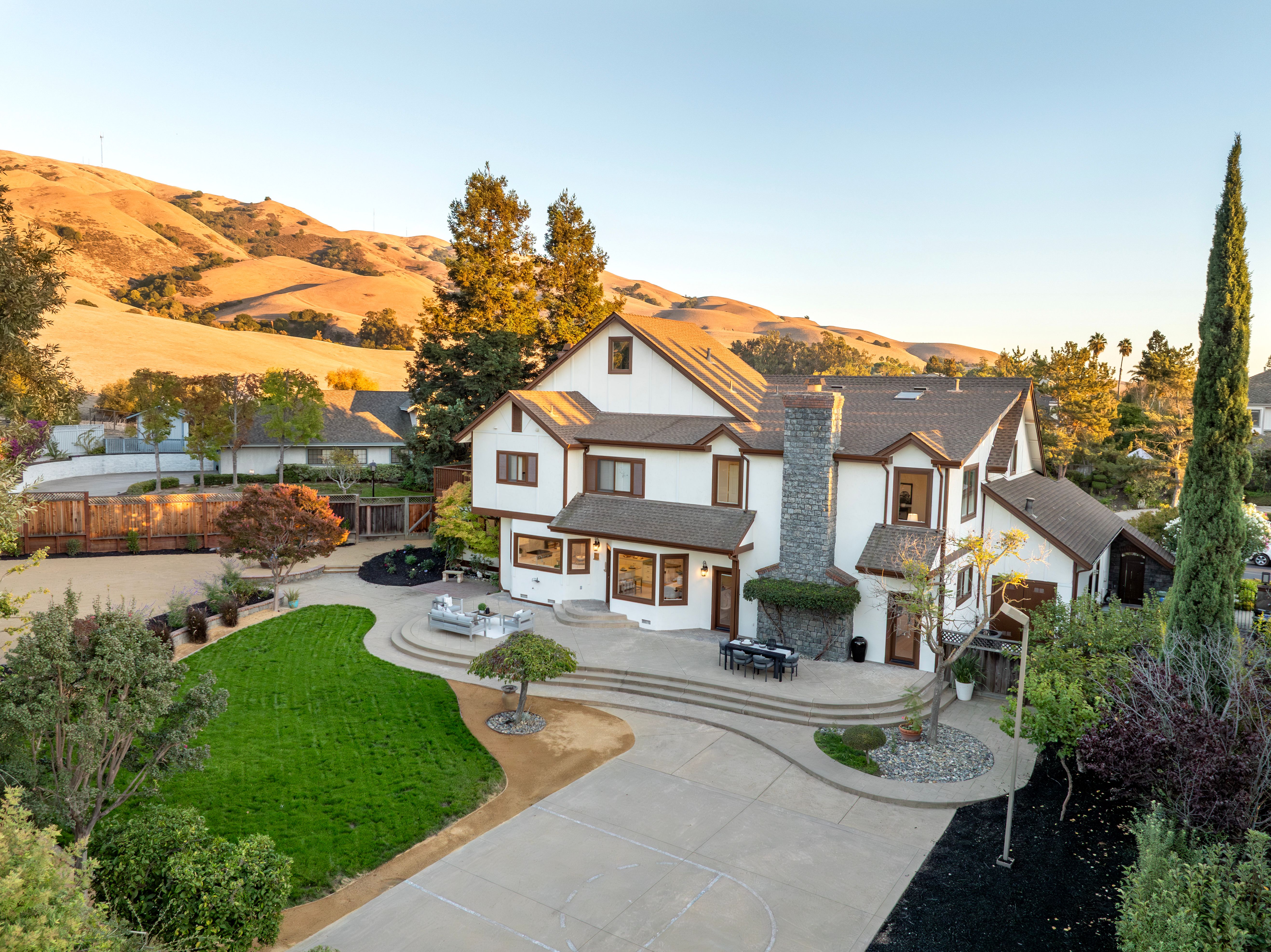 1849 Vinehill Circle 