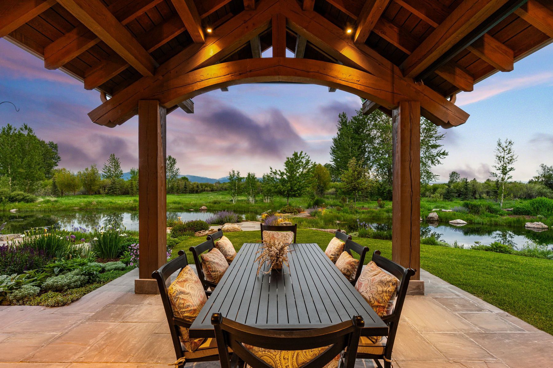 100 Farm View Lane