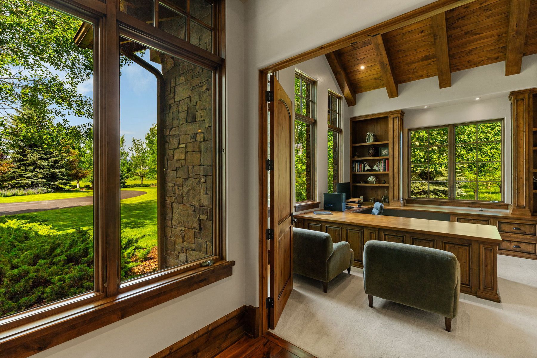 100 Farm View Lane