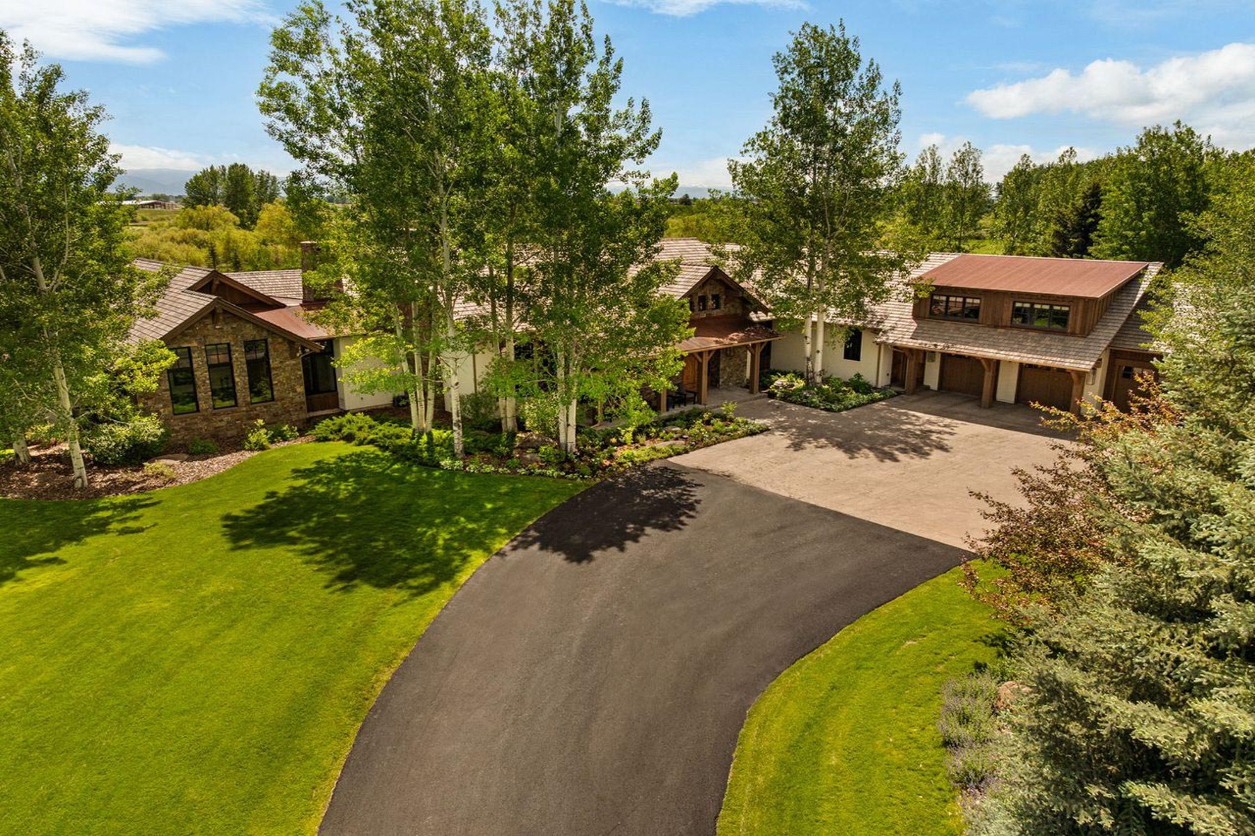 100 Farm View Lane