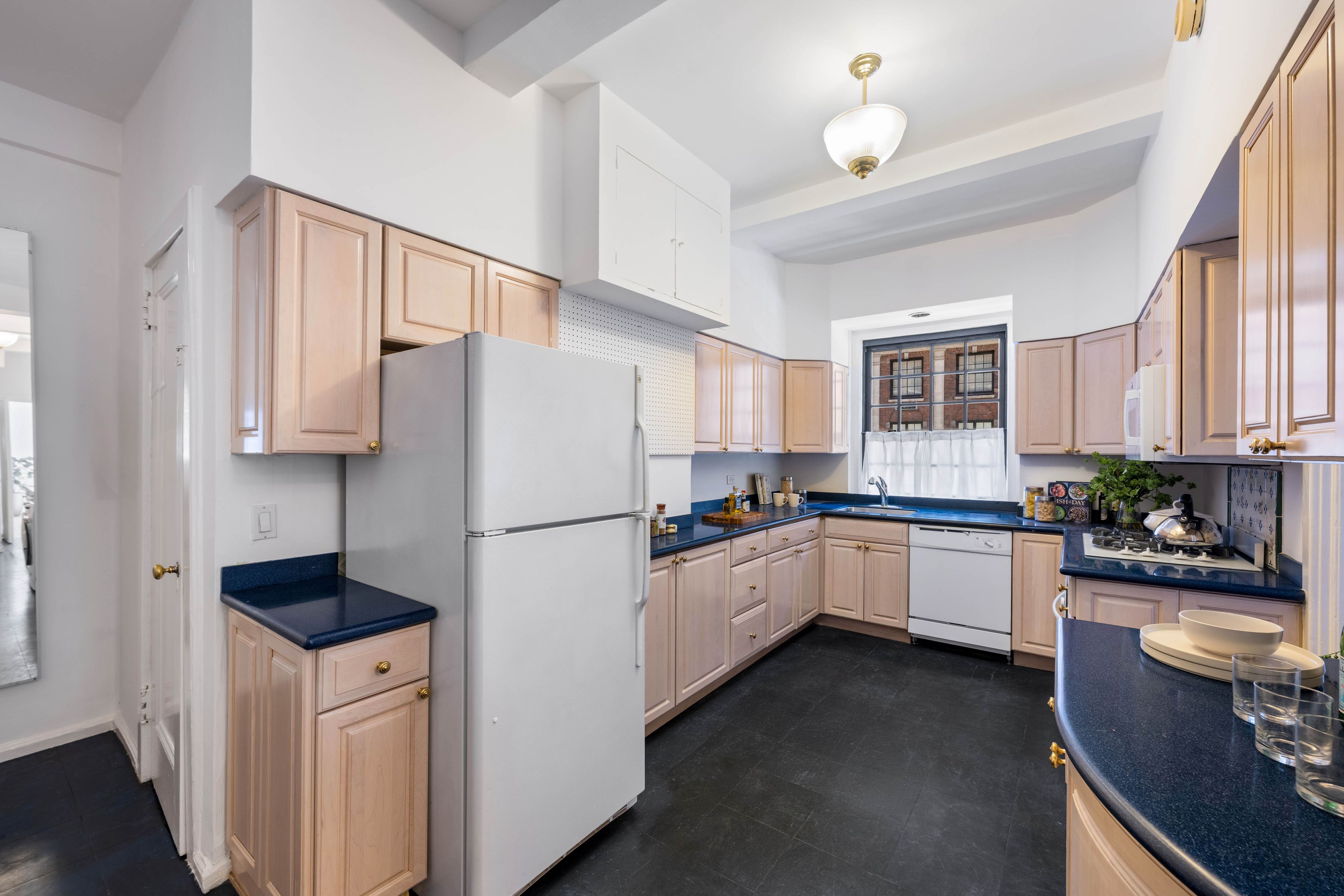 129 East 69th Street 2/3A