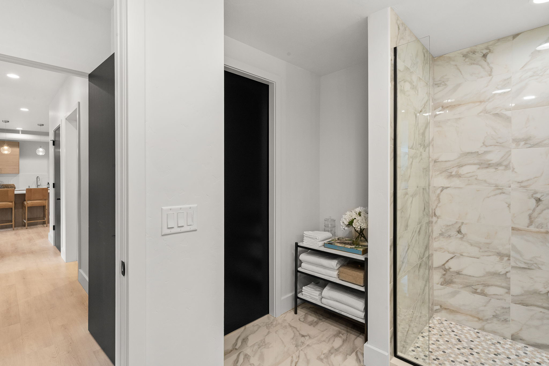211 Town Center Avenue , 2F
