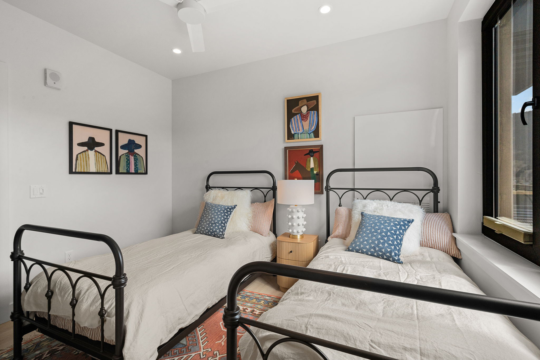 211 Town Center Avenue , 2F