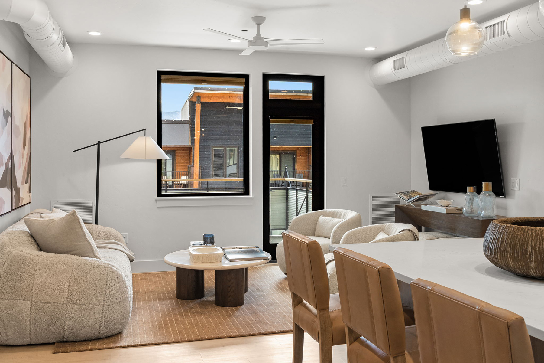 211 Town Center Avenue , 2F
