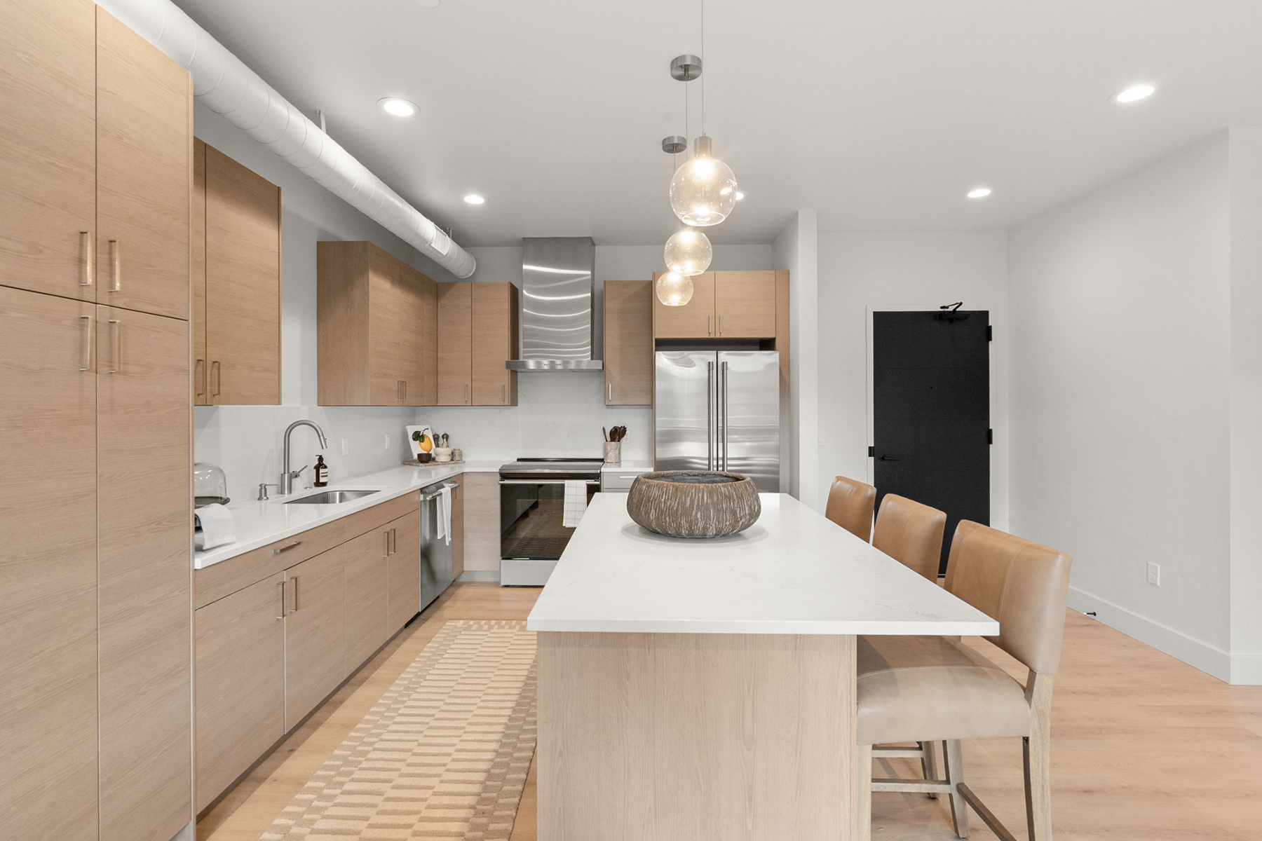 211 Town Center Avenue , 2F