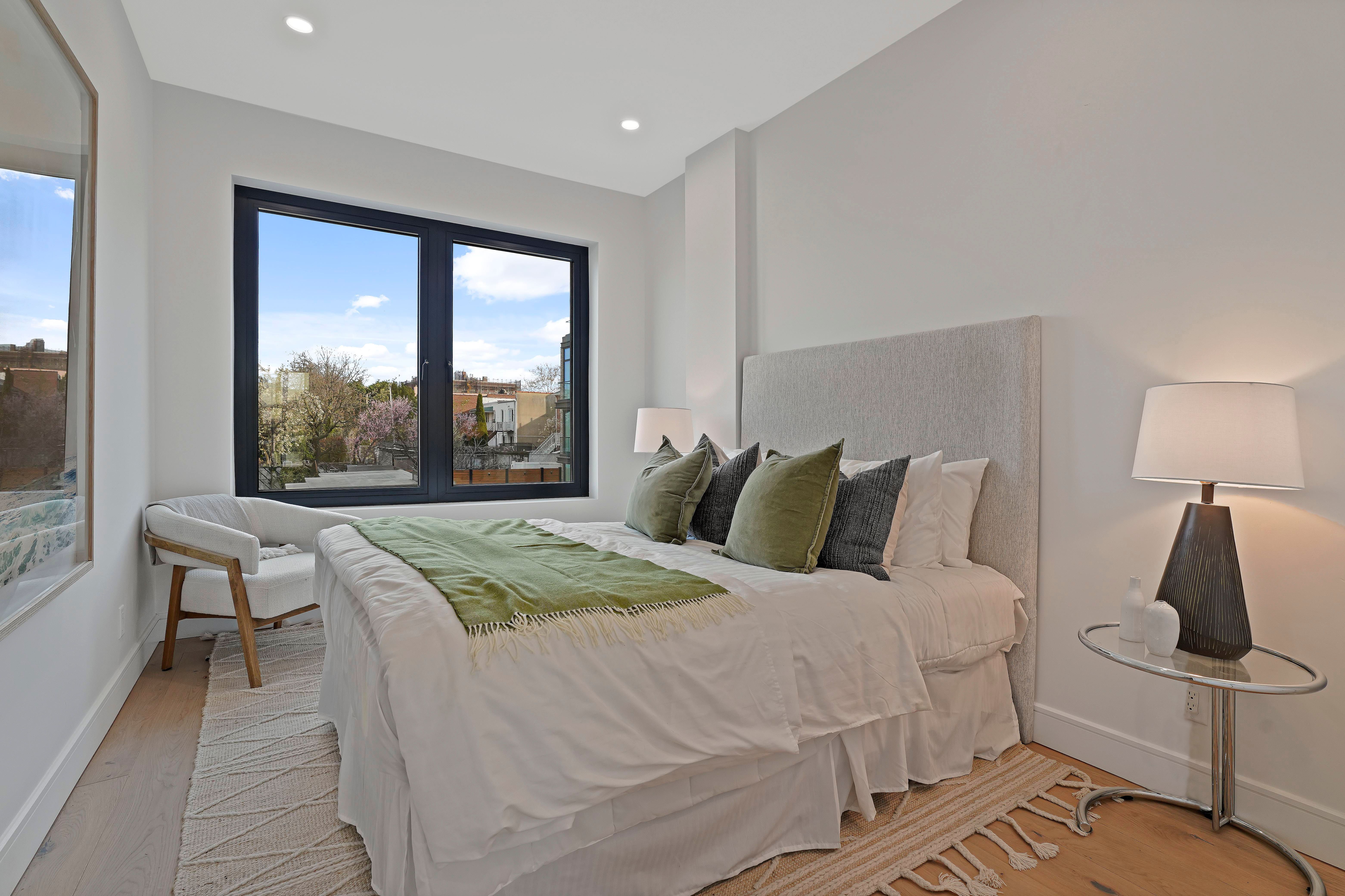 21-31 Shore Blvd. 3b