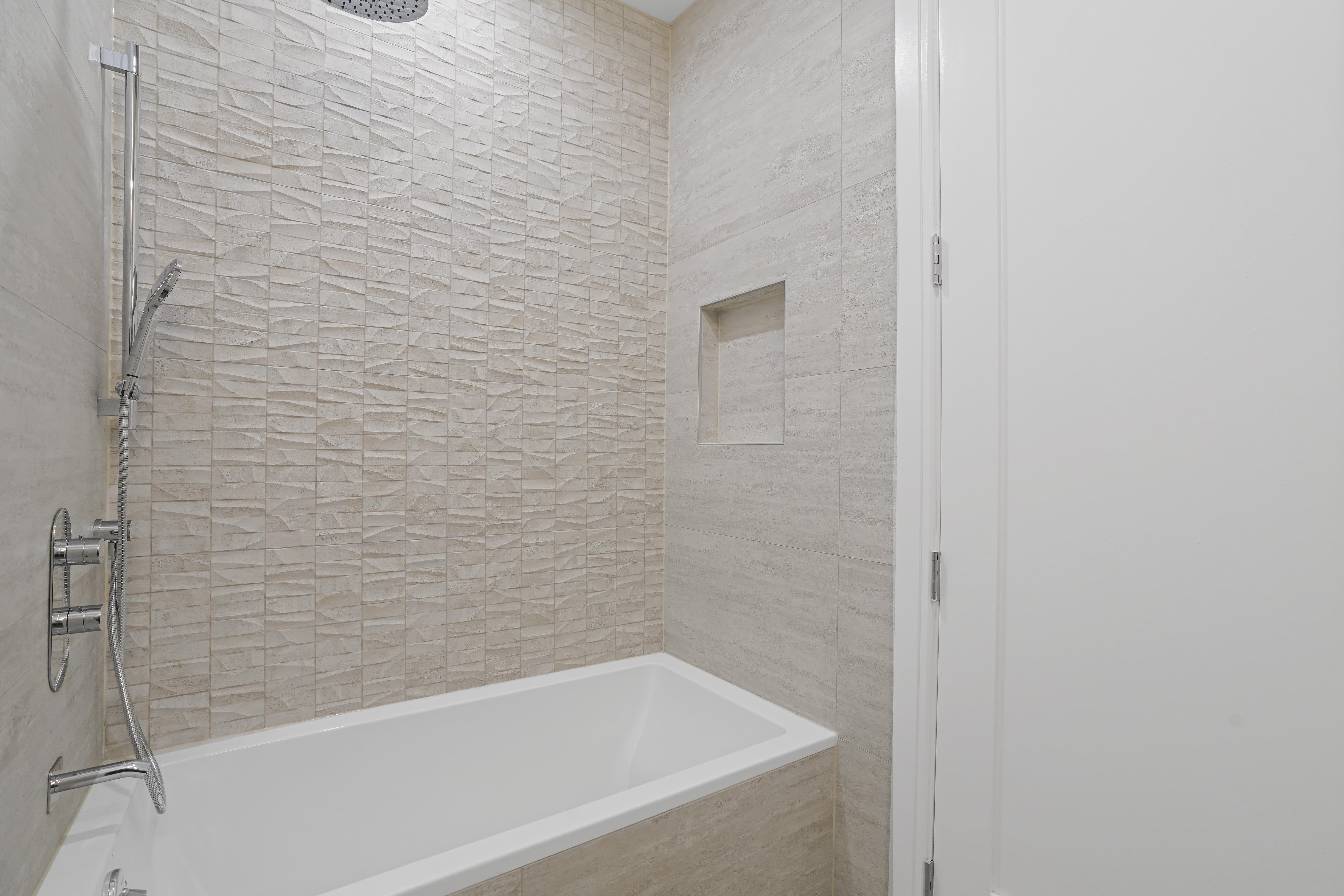21-31 Shore Blvd. 3b