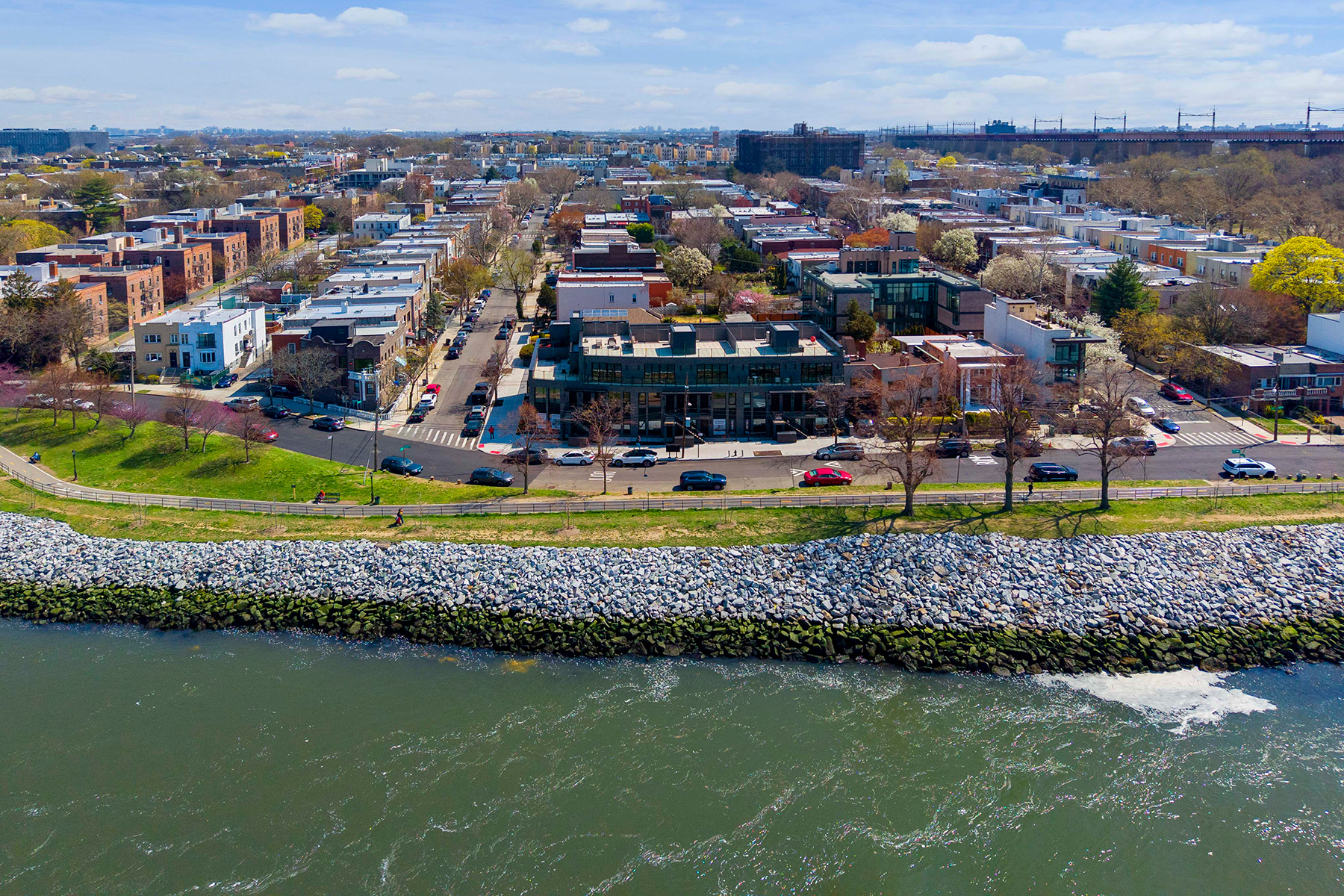 21-31 Shore Blvd. 1b