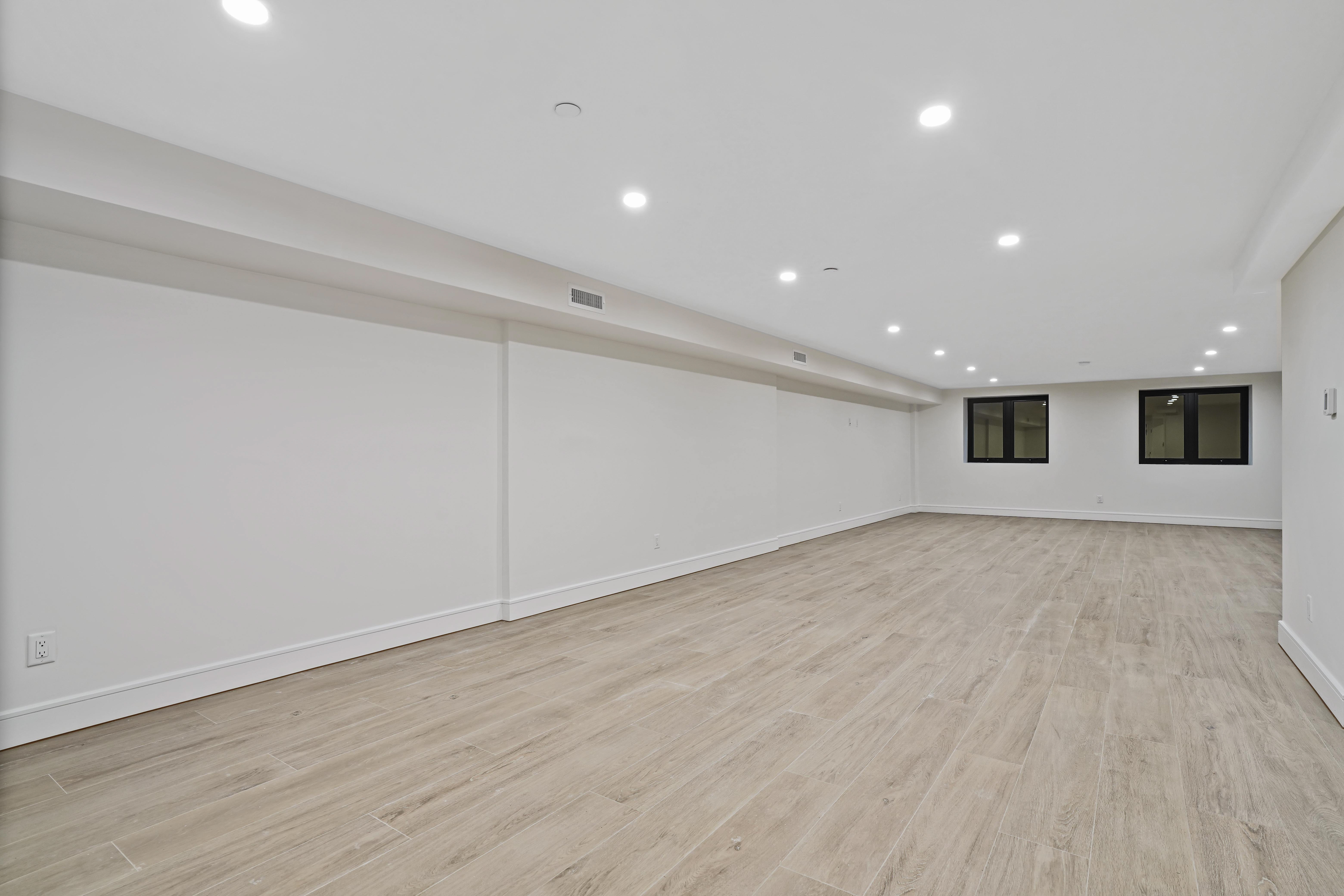 21-31 Shore Blvd. 1b