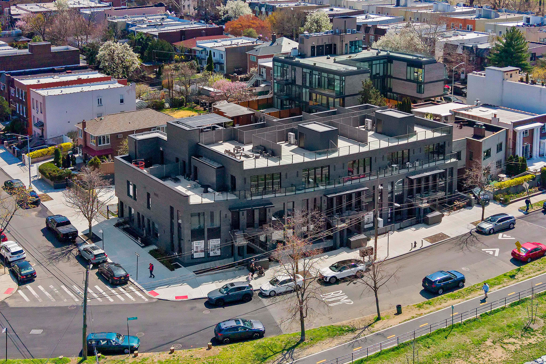 21-31 Shore Blvd. 1b