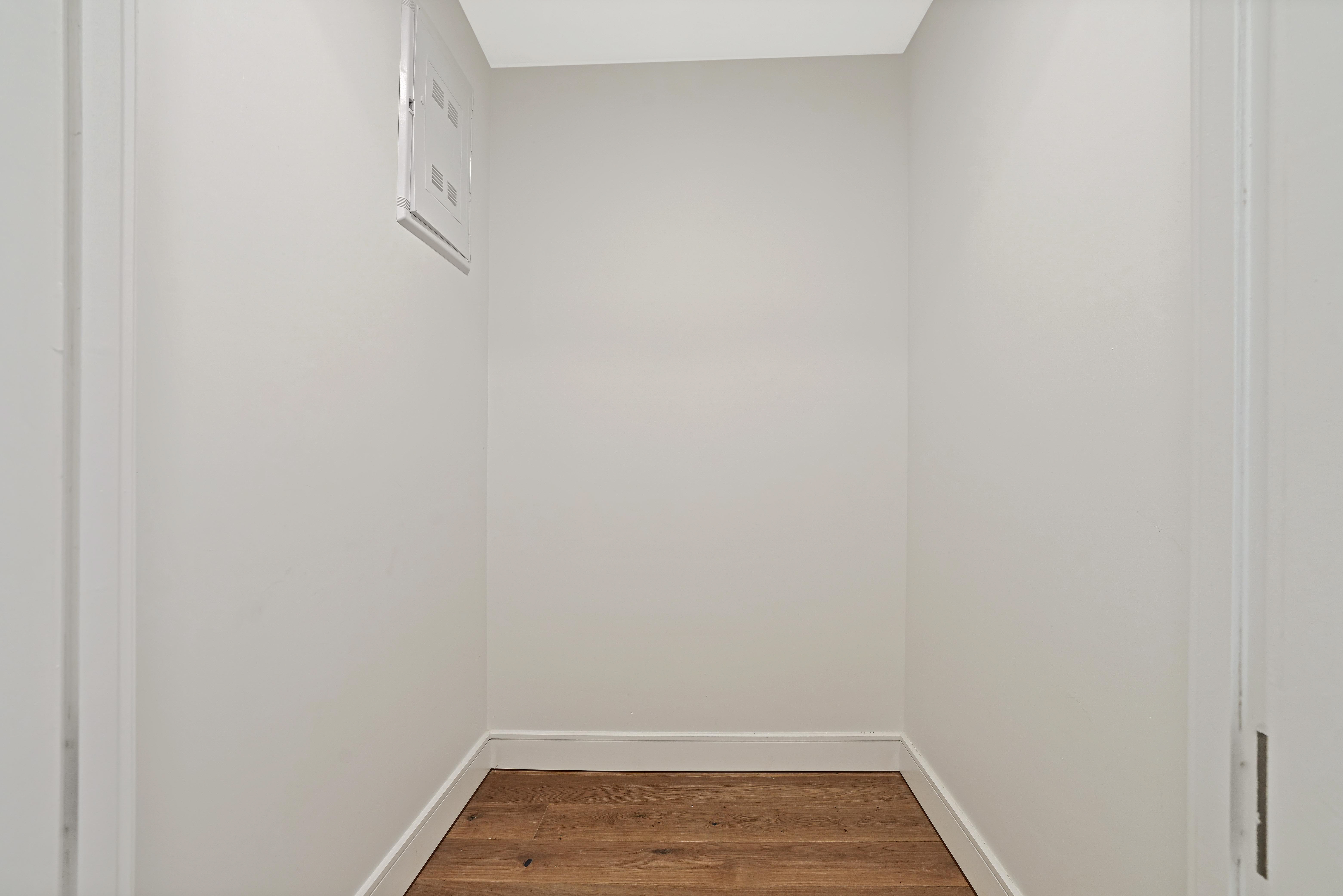 21-31 Shore Blvd. 3c