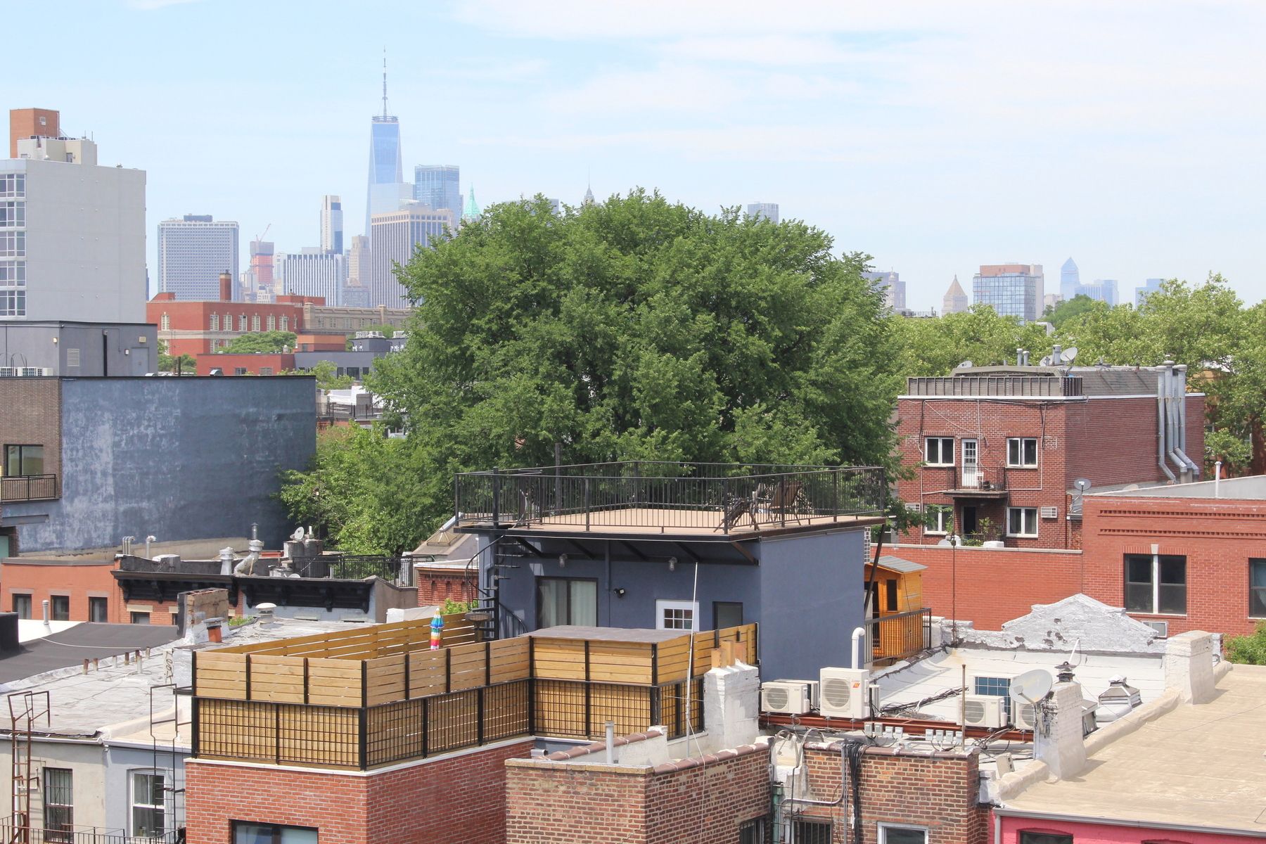 562 Court St. 5b